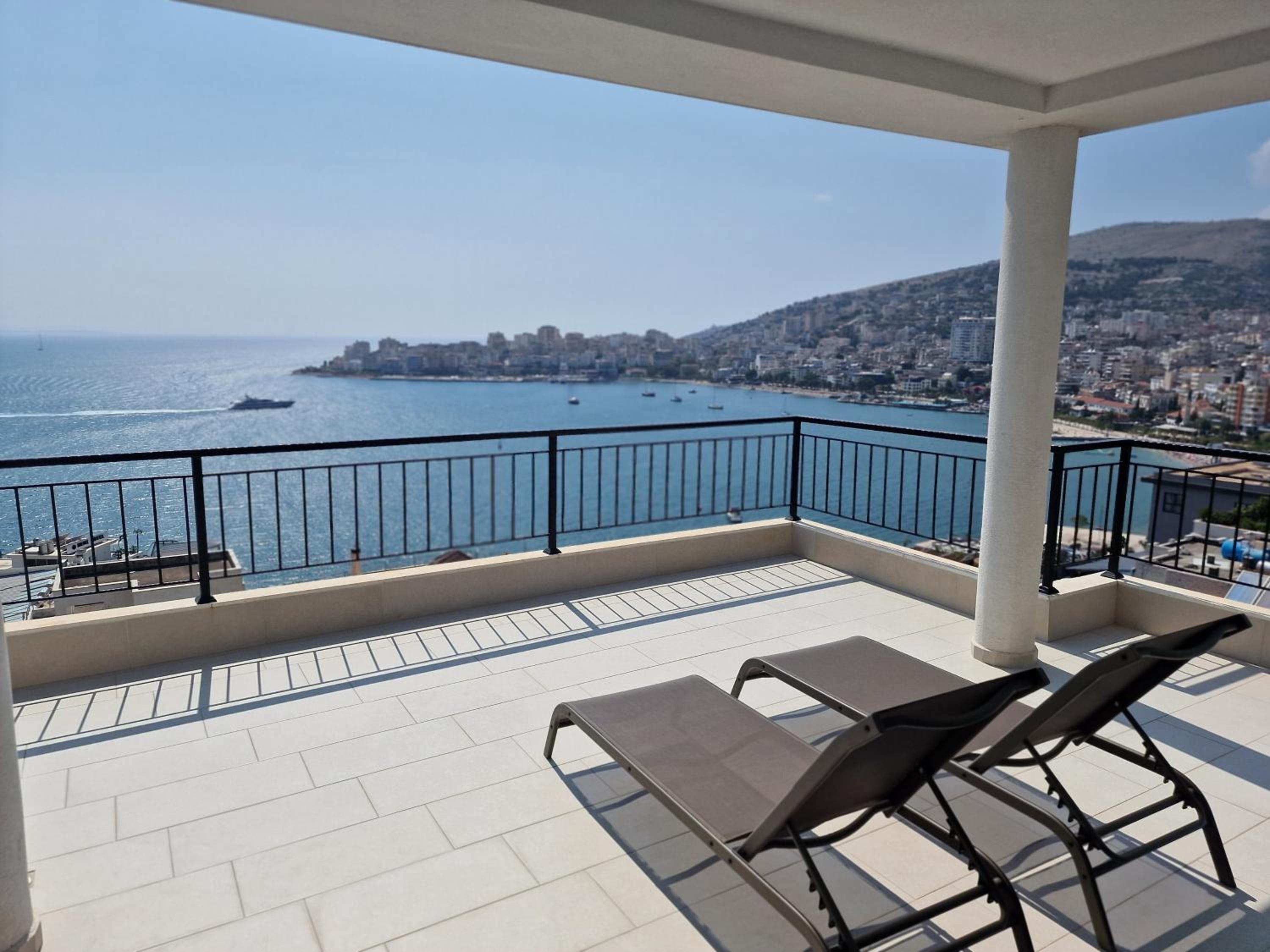 Joanna Suites
