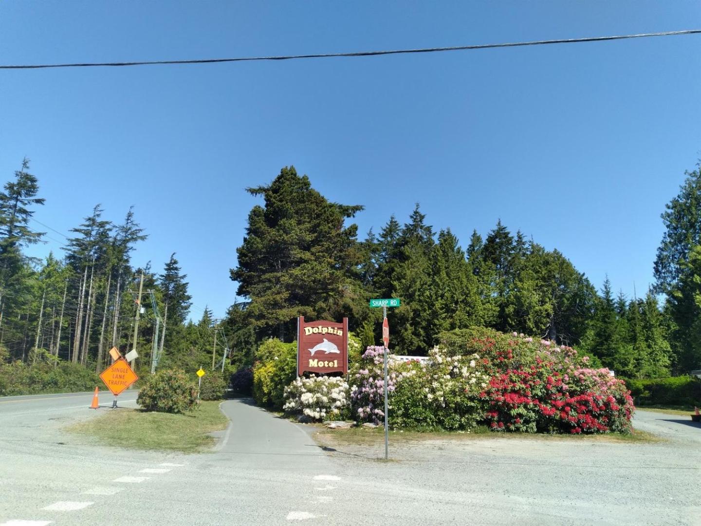 Dolphin Motel
