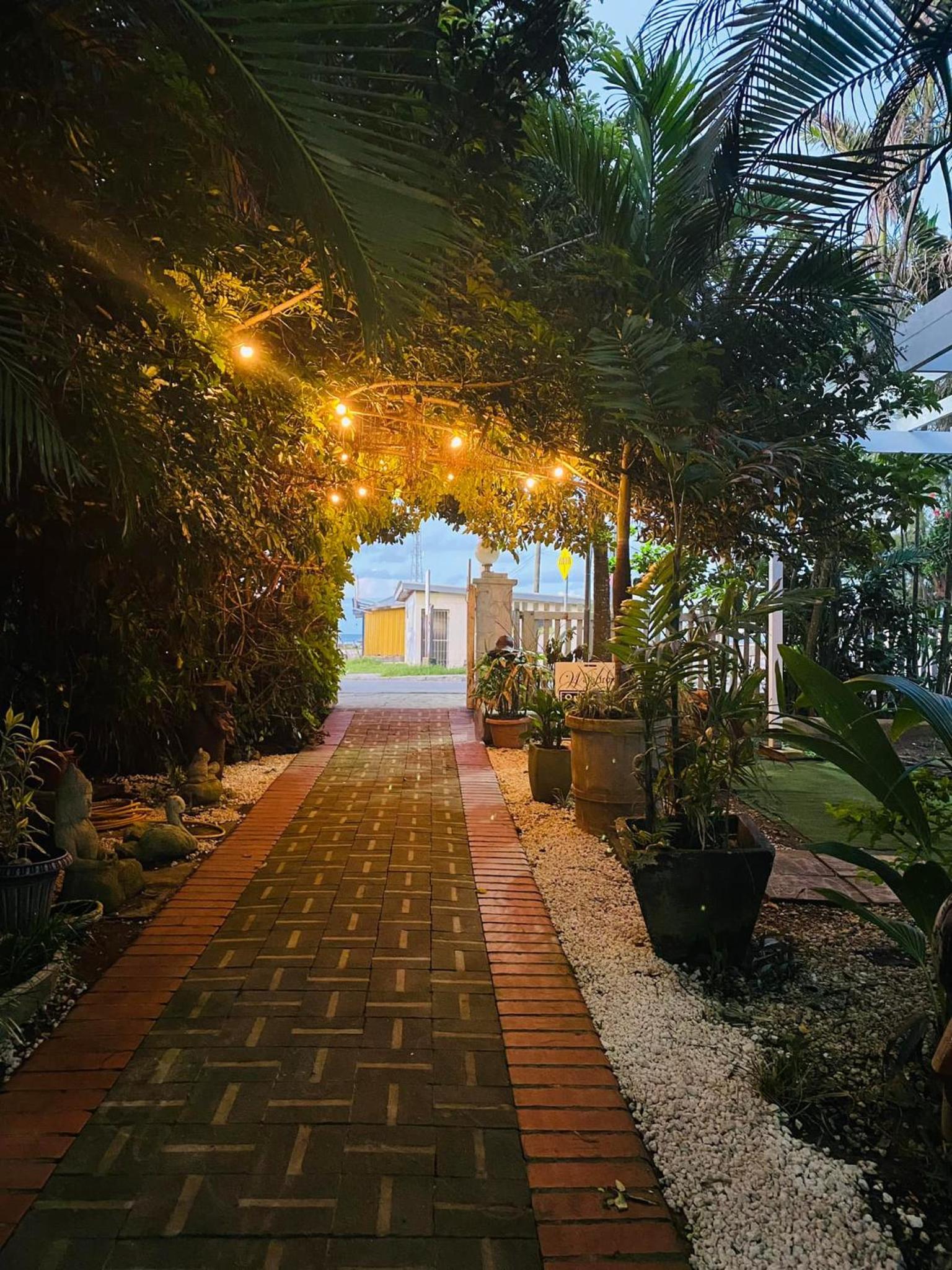 Waterfront Lodge