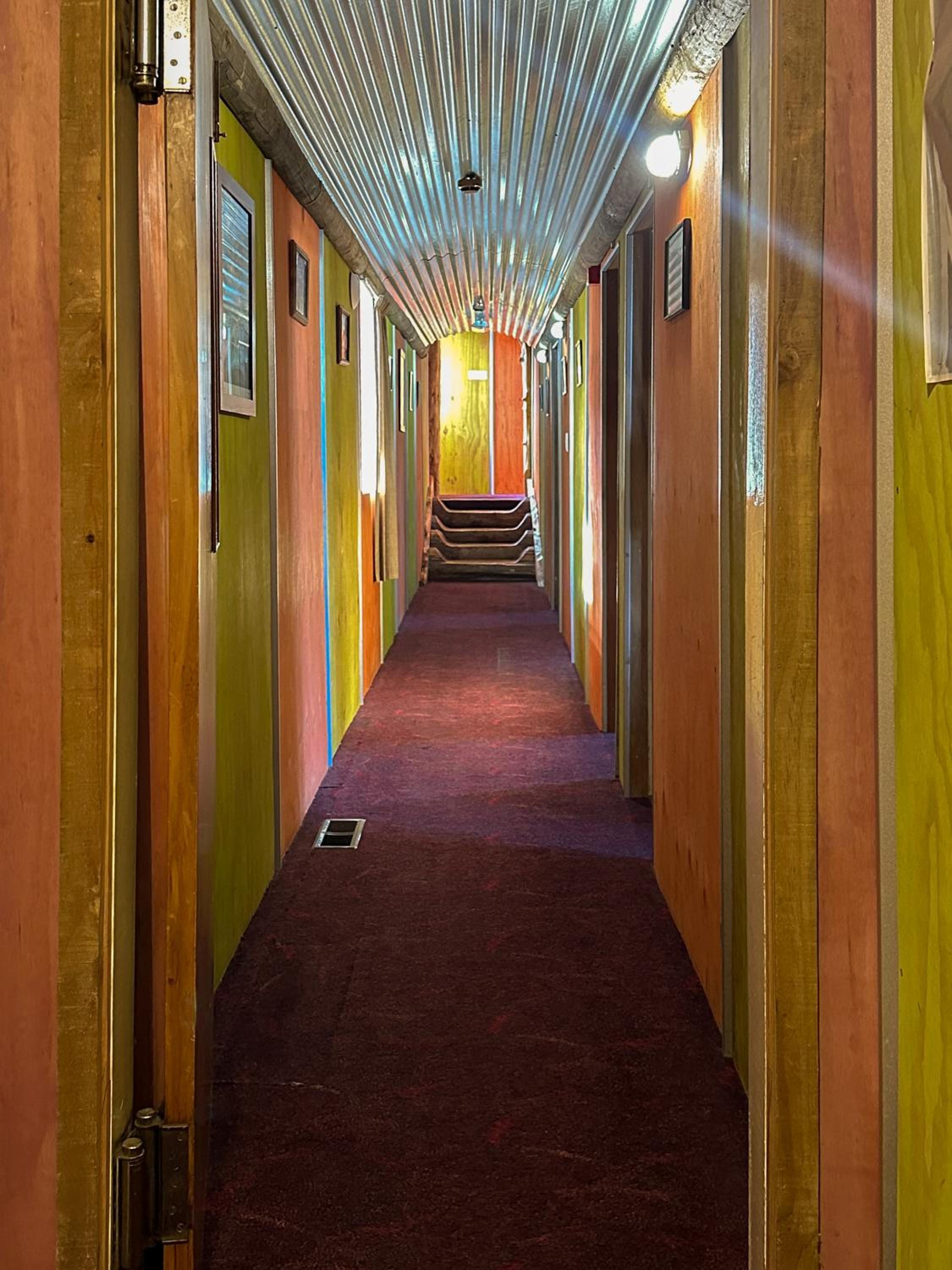 The Crossing Lodge & Backpackers