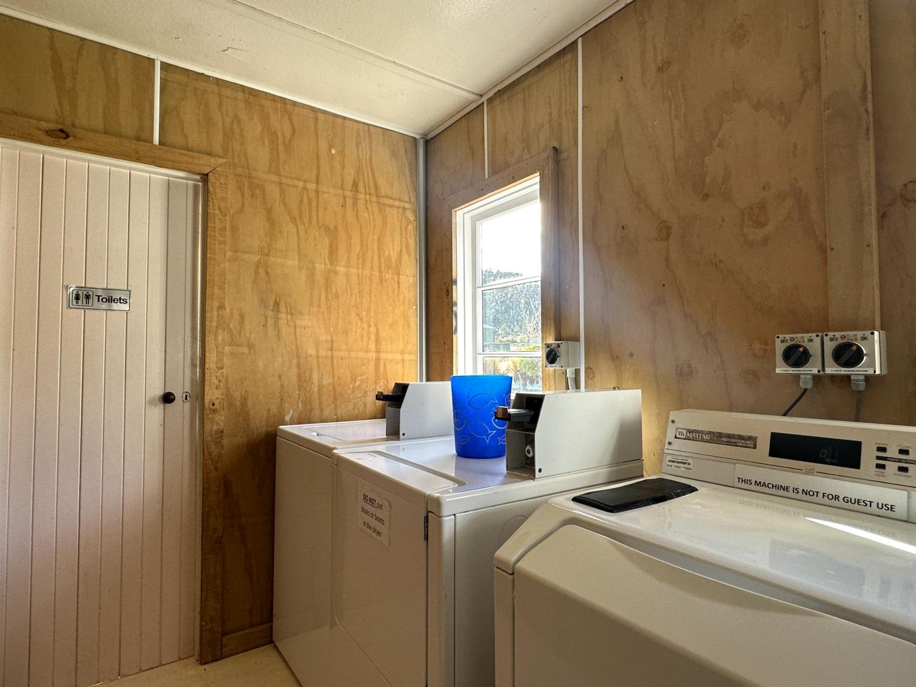 The Crossing Lodge & Backpackers