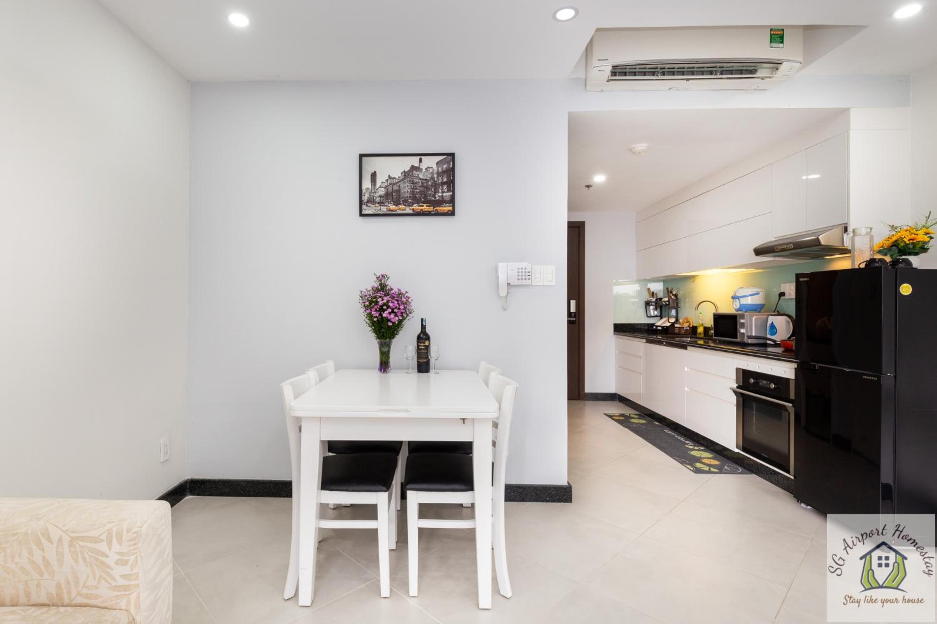 iHome Furnished Apartments in Orchard Garden Building with Free Gym & Pool, Airport Pick-Up Service