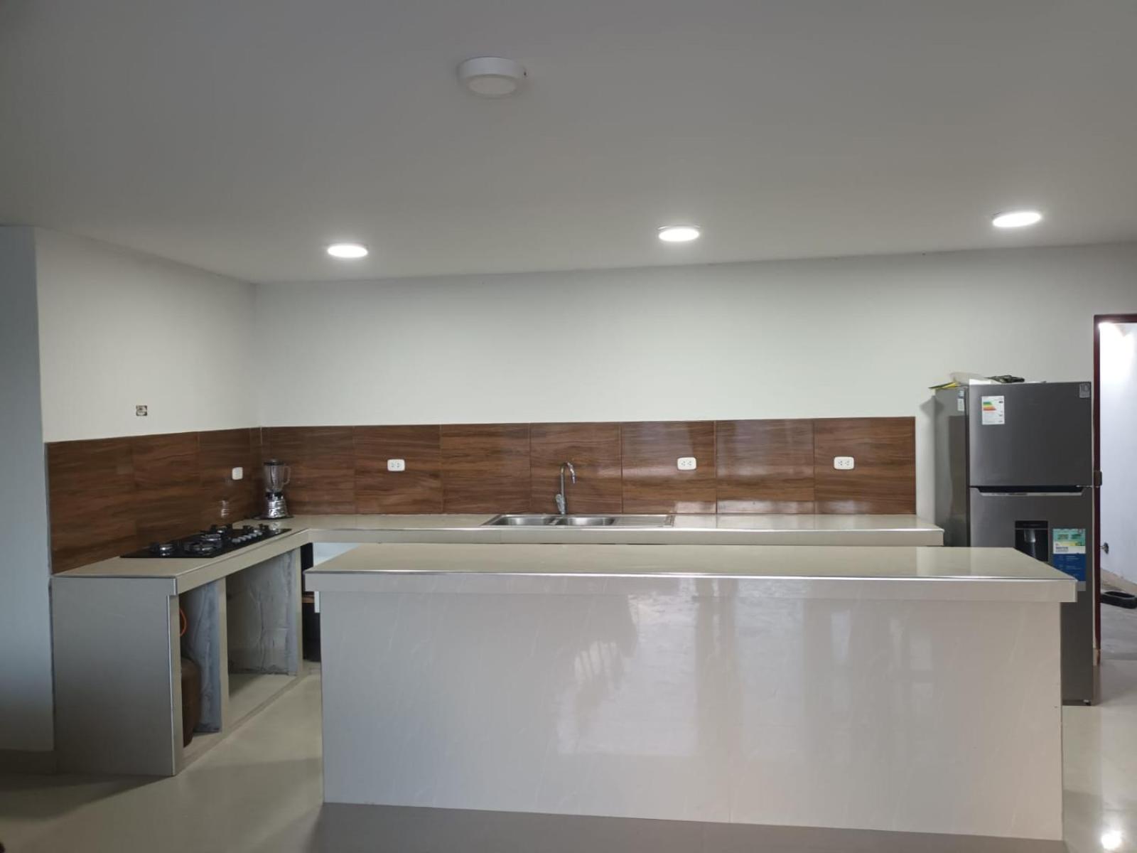 Casa moderna con Piscina, Iquitos