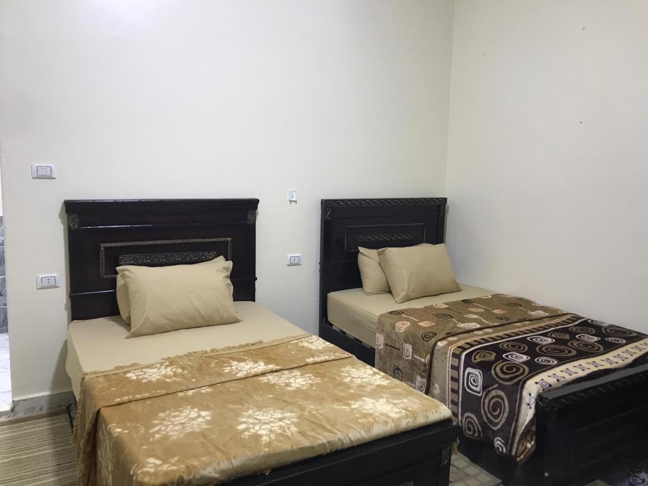 Samar Pyramids - Guest House