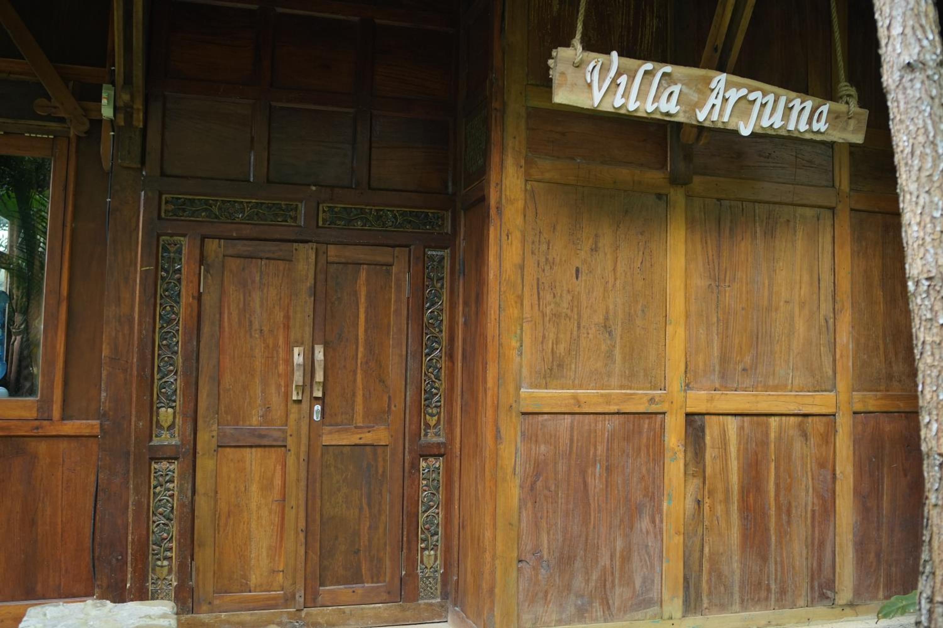 Tirta Arsanta Hot Springs & Villa view 5