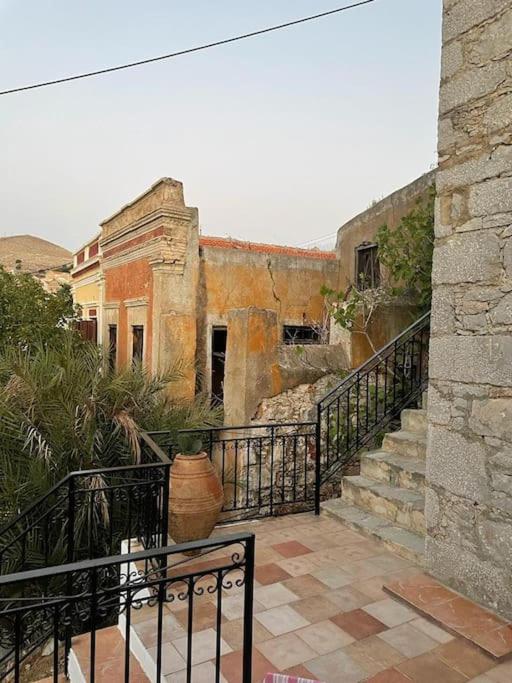 Maison avec terrasses et vues photo 3