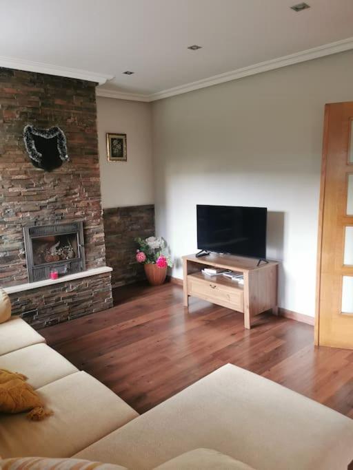 Casa con finca en Oviedo El Casero photo 4