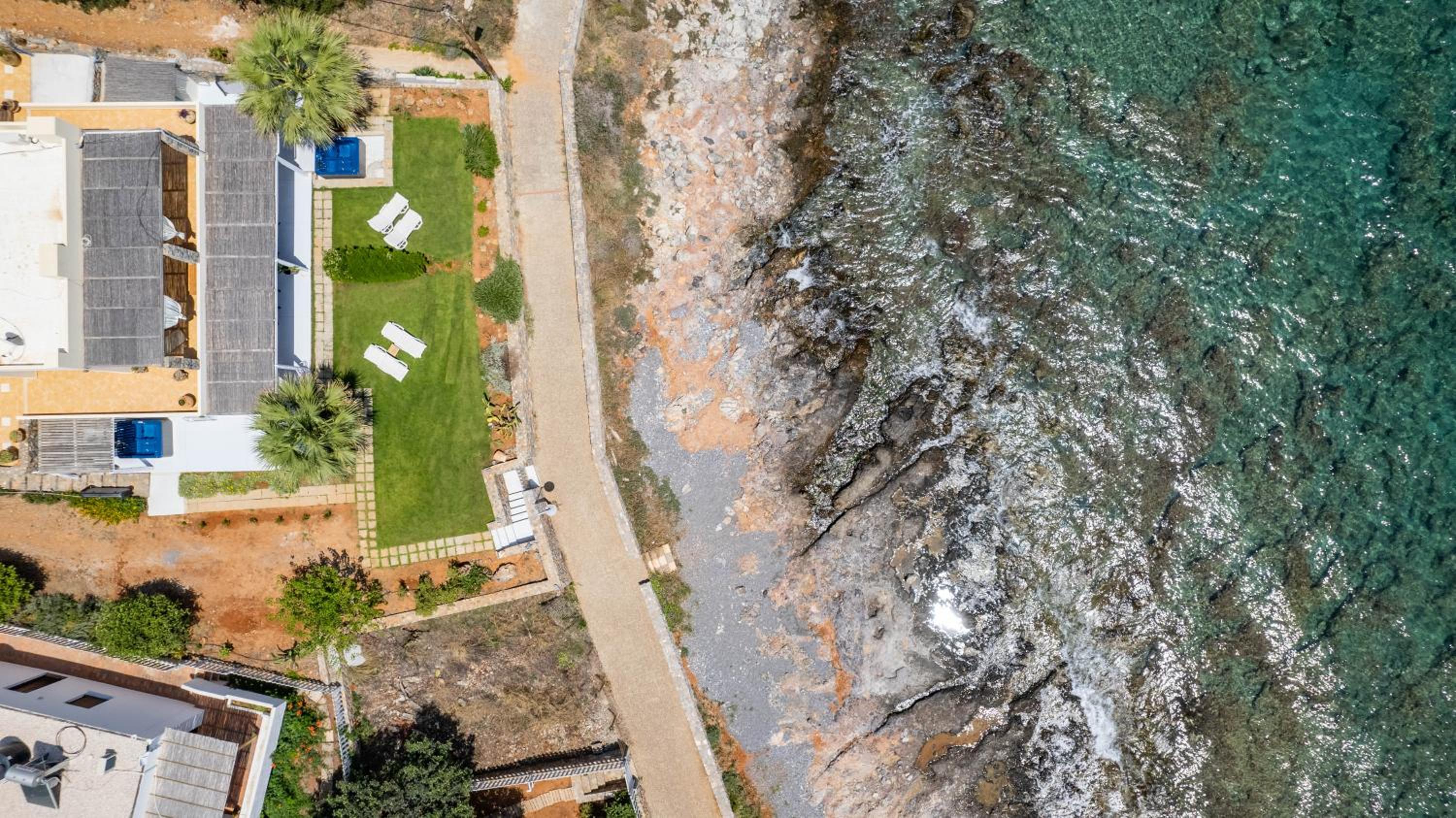 Junior suite by the beach Stalida view 5