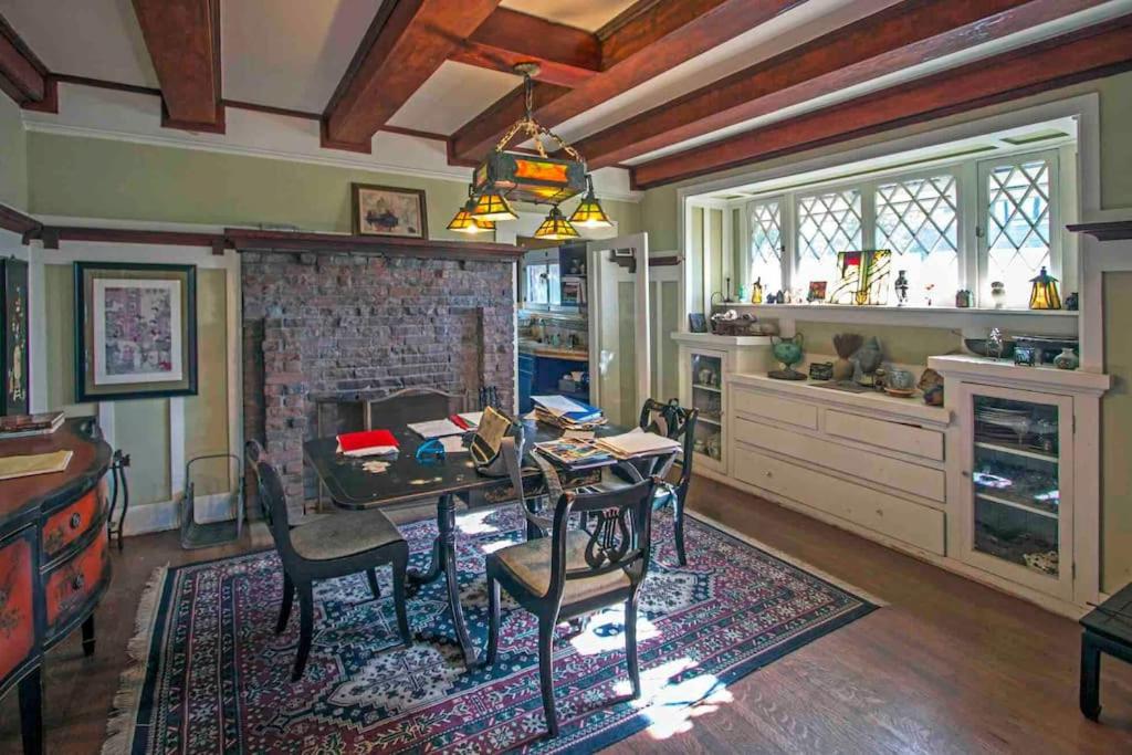 Artistic Craftsman Charm - DTLA-Pasadena-Hollywood