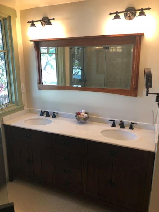 Artistic Craftsman Charm - DTLA-Pasadena-Hollywood