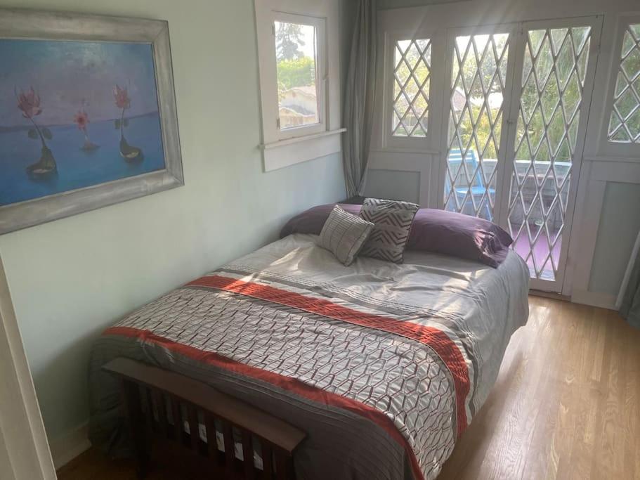 Artistic Craftsman Charm - DTLA-Pasadena-Hollywood