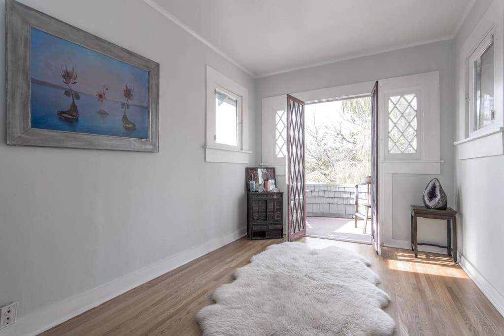 Artistic Craftsman Charm - DTLA-Pasadena-Hollywood