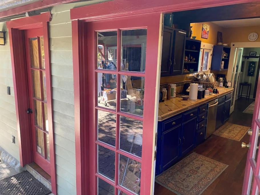 Artistic Craftsman Charm - DTLA-Pasadena-Hollywood