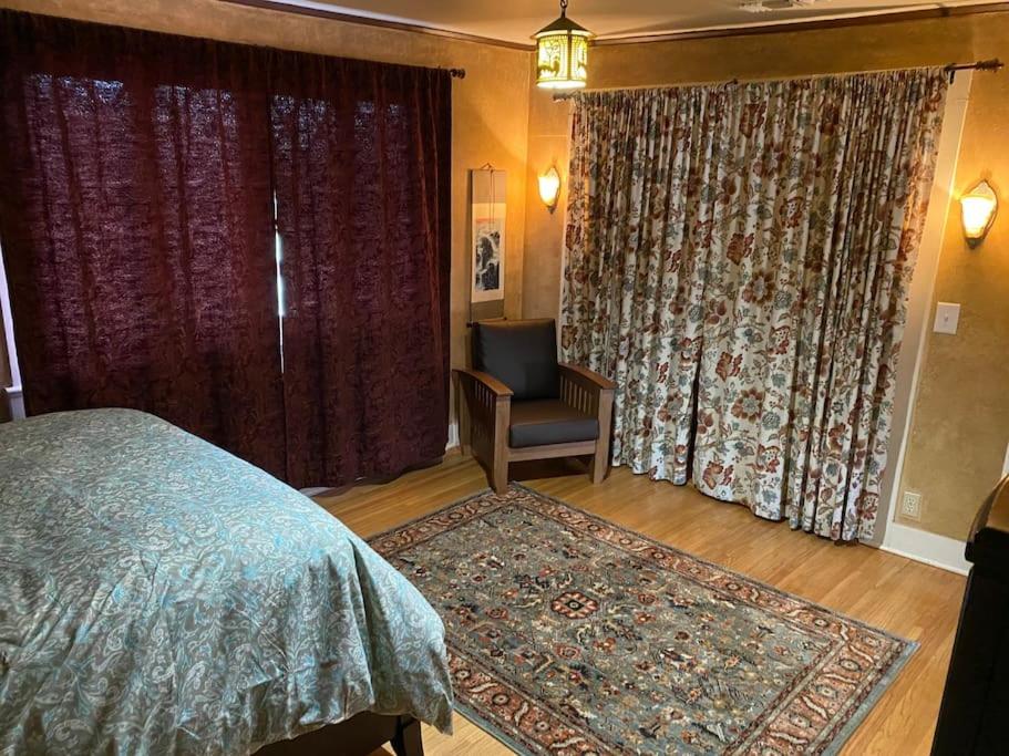 Artistic Craftsman Charm - DTLA-Pasadena-Hollywood