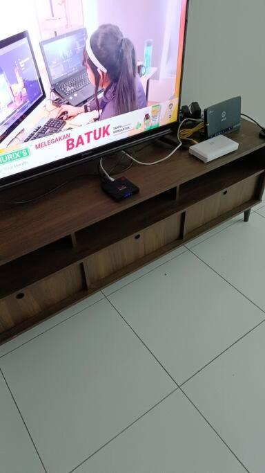 Sky Loft 3 rooms beside Aeon With Smart TV & Facilities L14