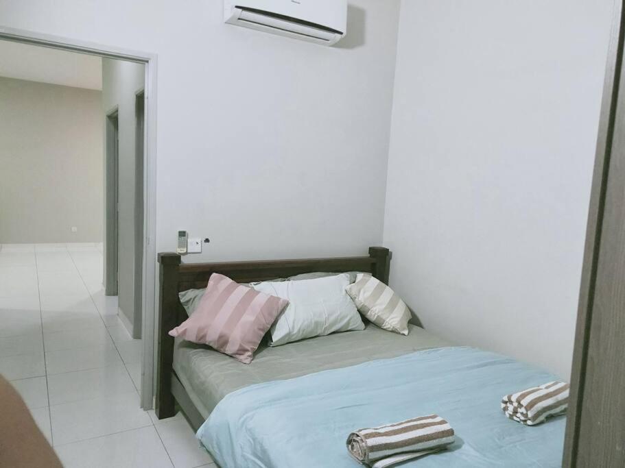 Sky Loft 3 rooms beside Aeon With Smart TV & Facilities L14