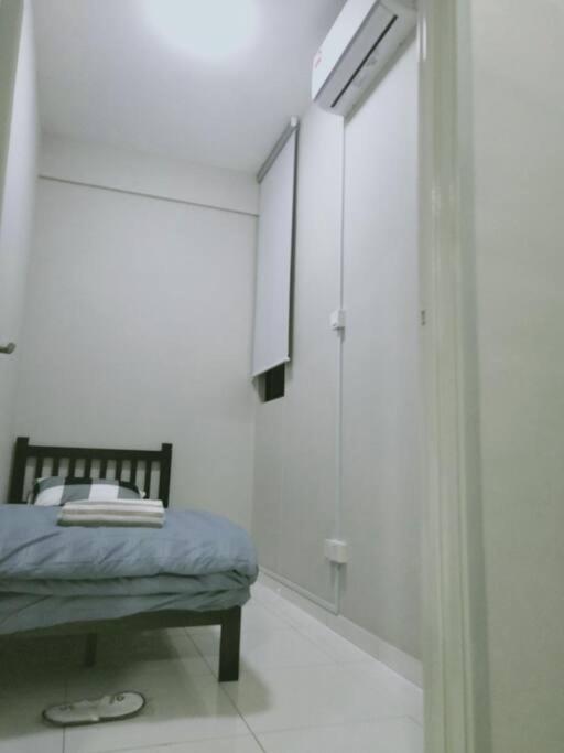 Sky Loft 3 rooms beside Aeon With Smart TV & Facilities L14