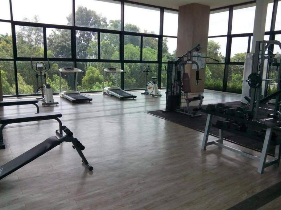 Sky Loft 3 rooms beside Aeon With Smart TV & Facilities L14