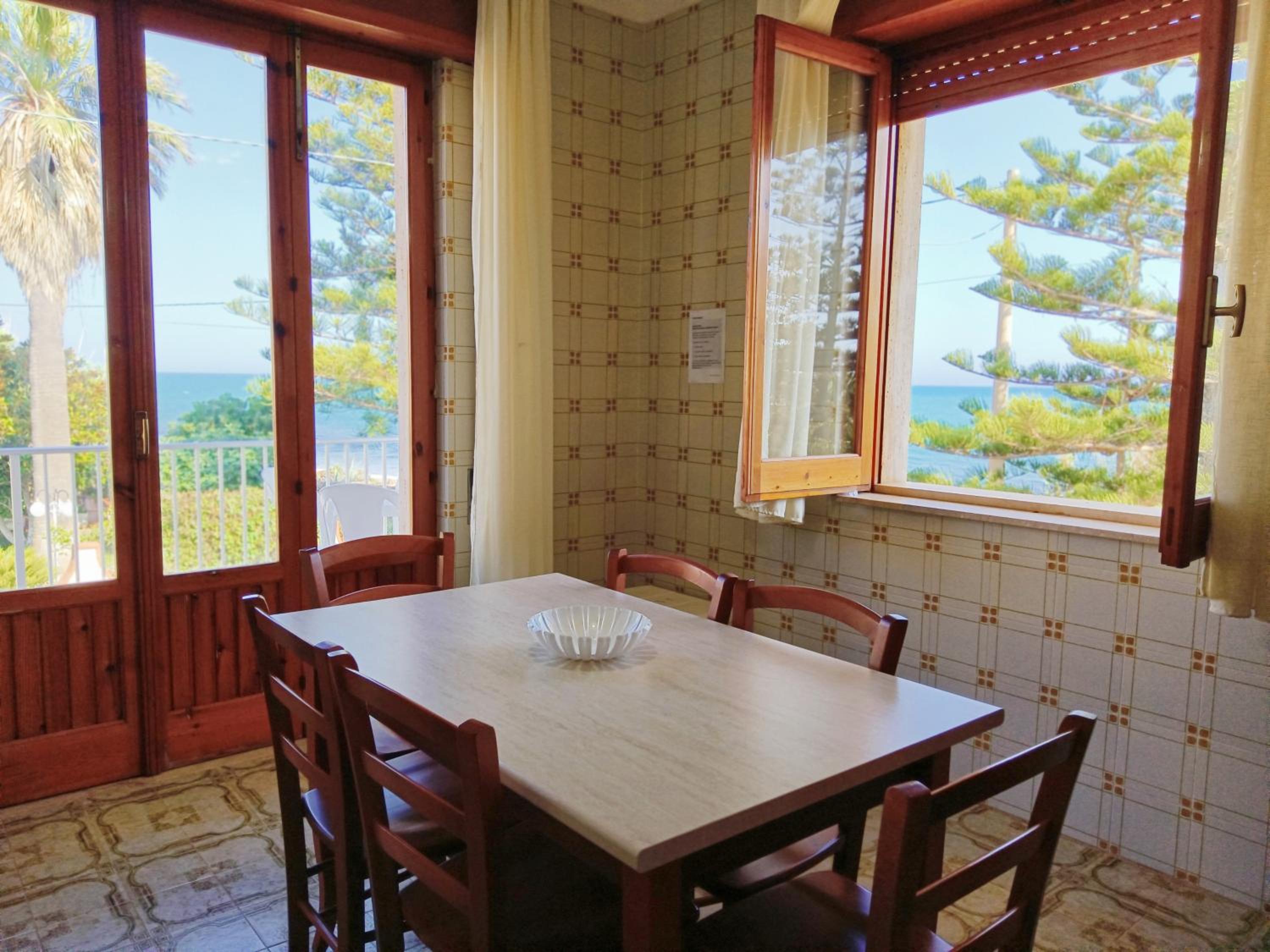 Casa Panarea - Villetta indipendente sul mare