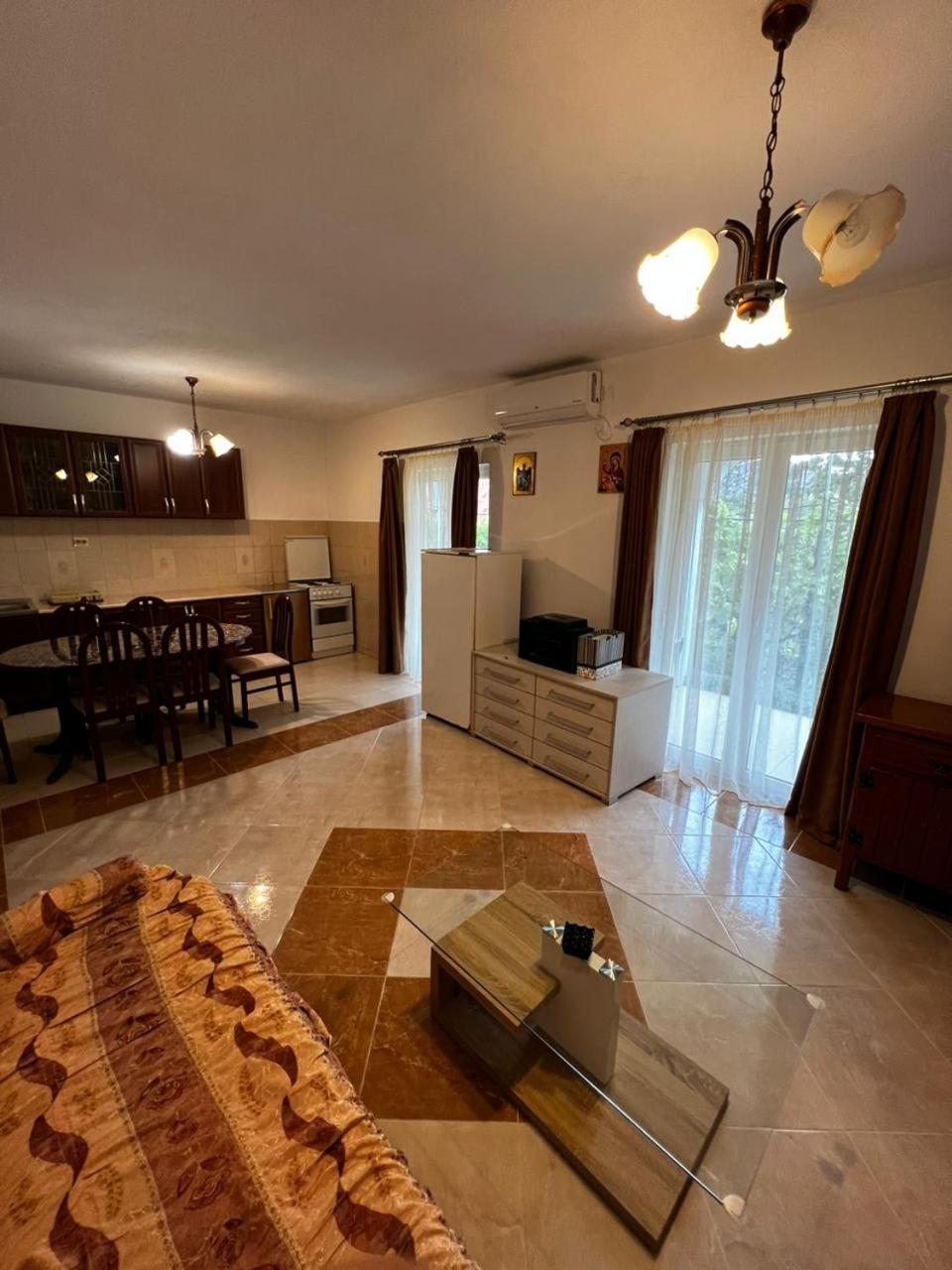 Guest house Kastratovic view 2