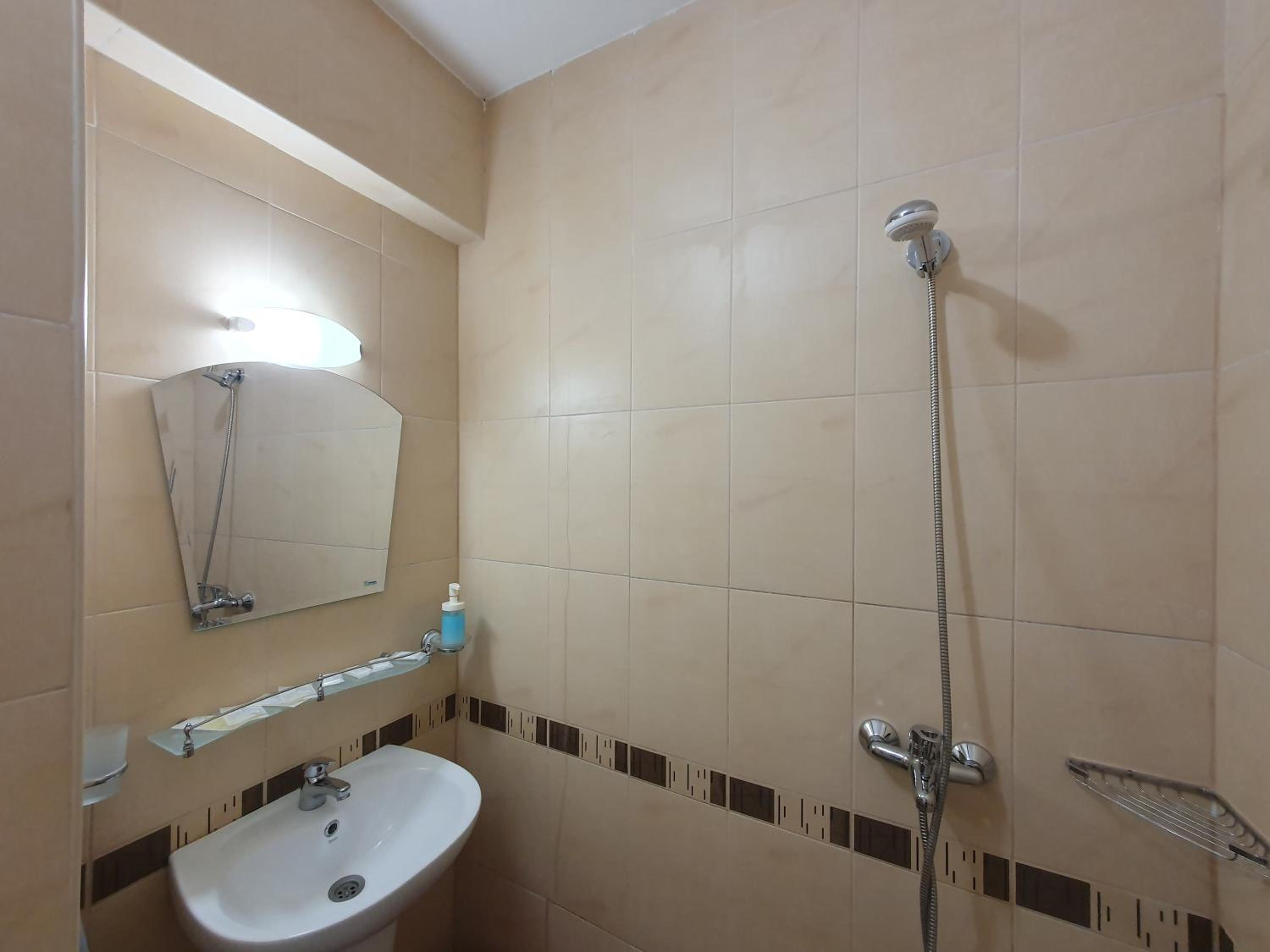 Cozy, spacious apartment near Paradise Bay