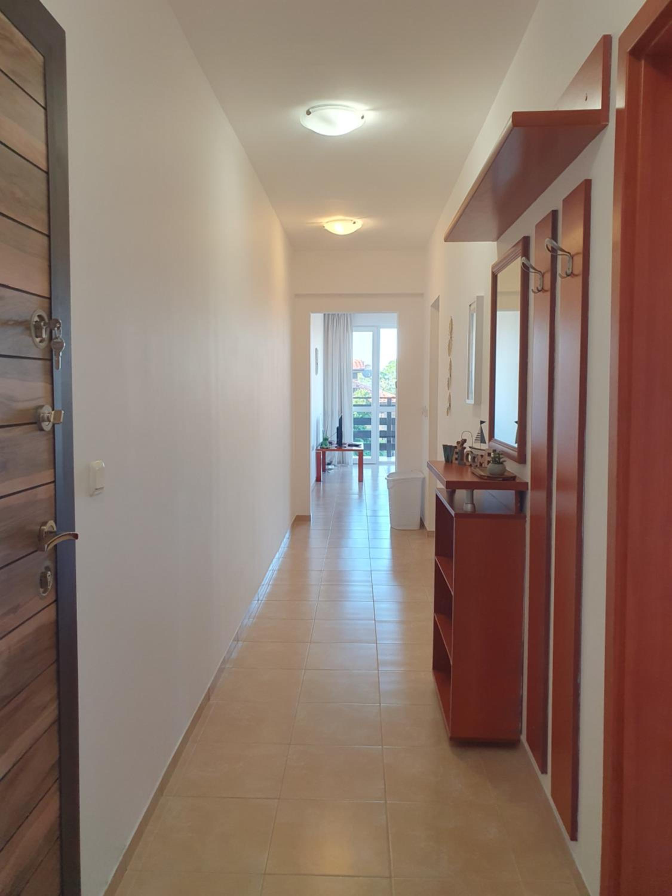 Cozy, spacious apartment near Paradise Bay