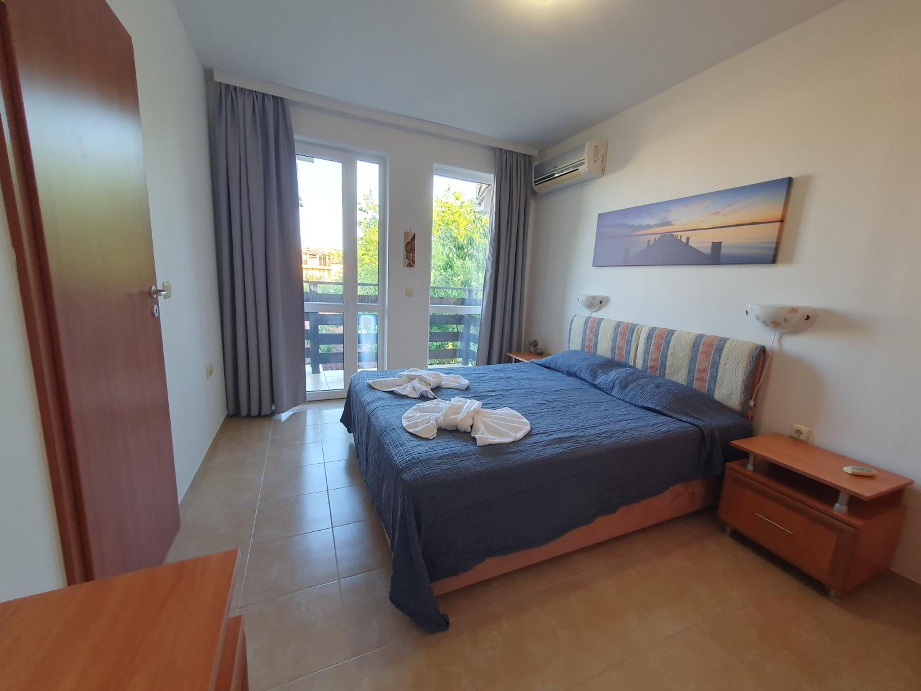 Cozy, spacious apartment near Paradise Bay
