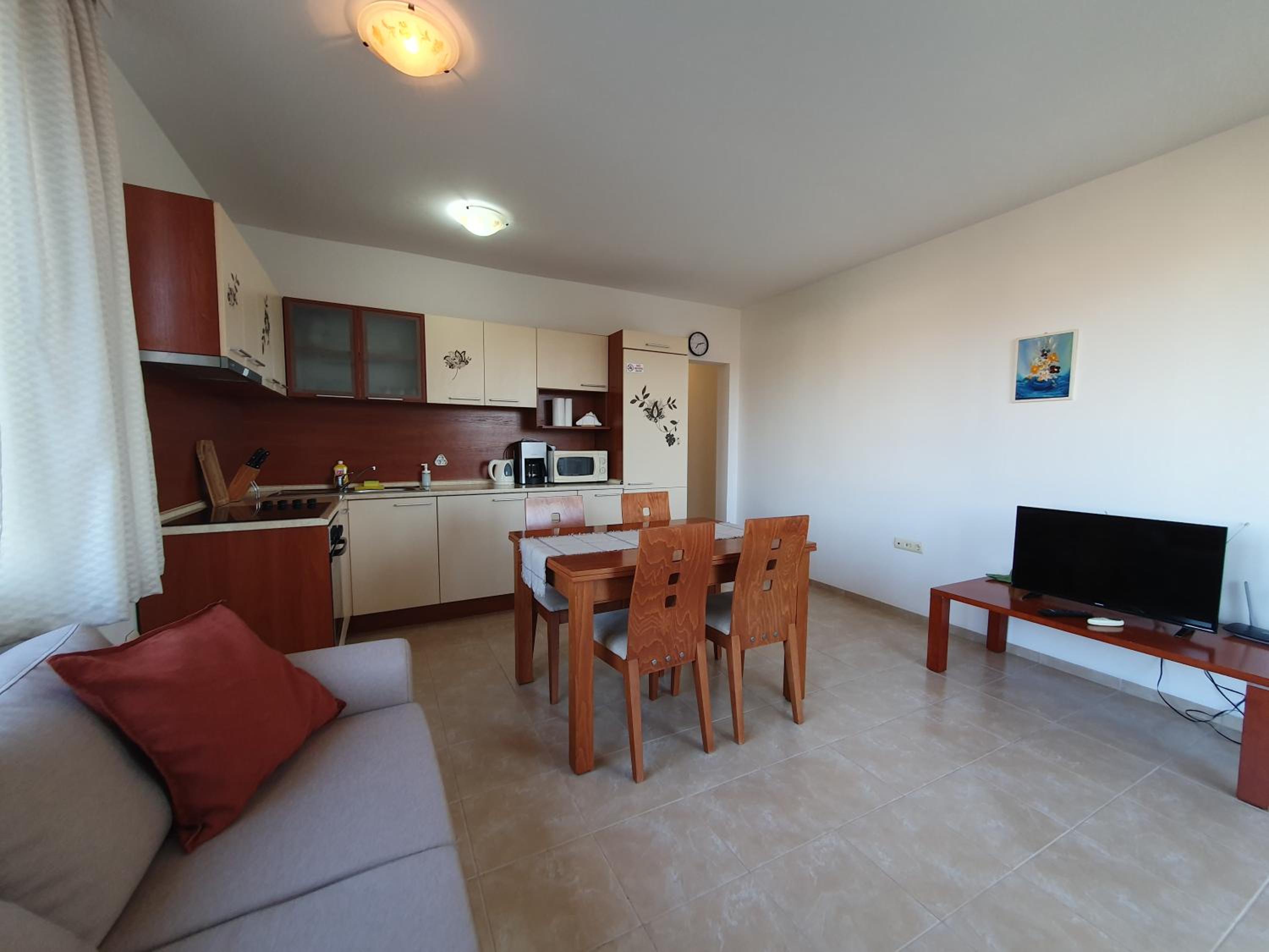 Cozy, spacious apartment near Paradise Bay