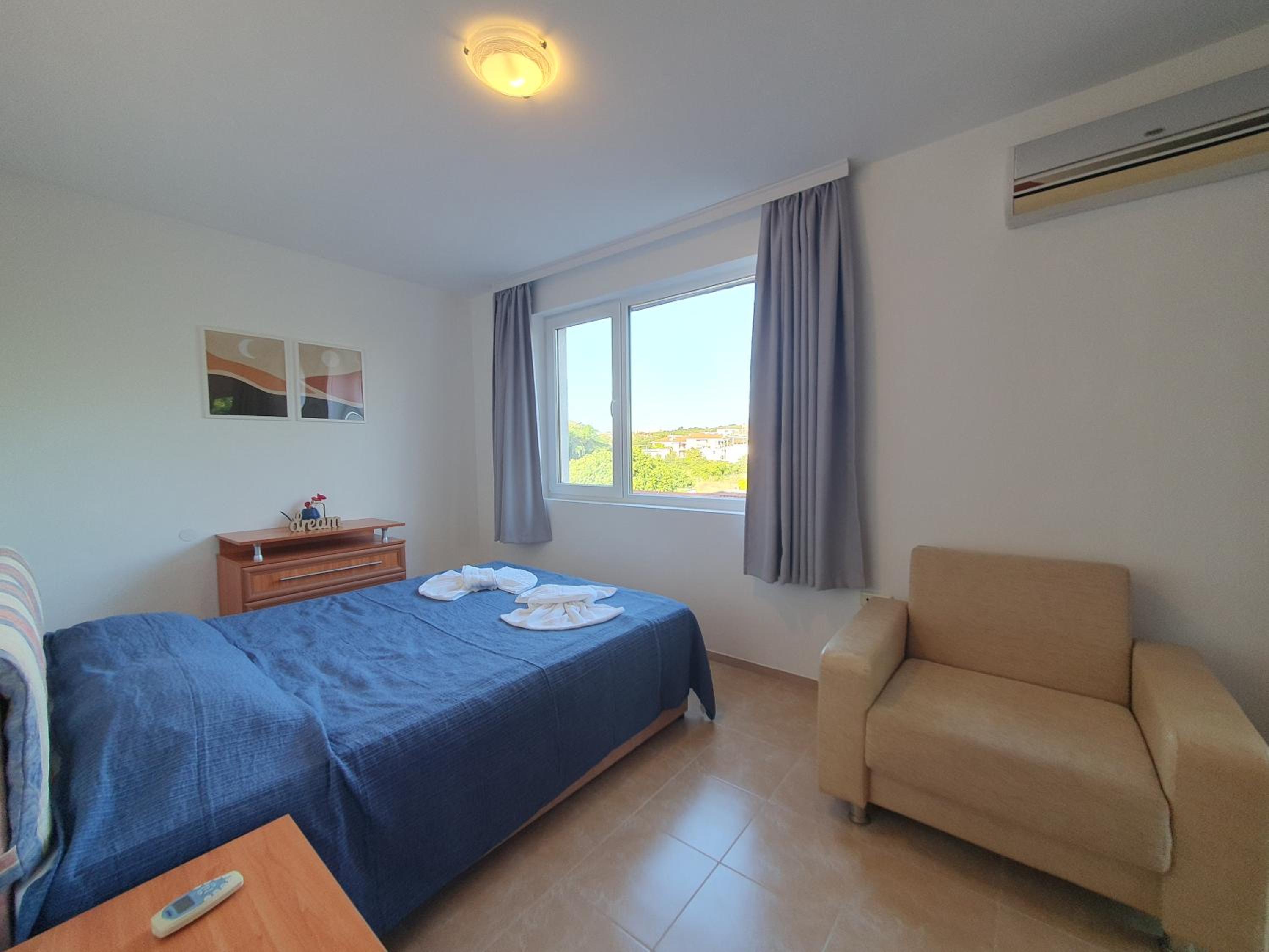 Cozy, spacious apartment near Paradise Bay