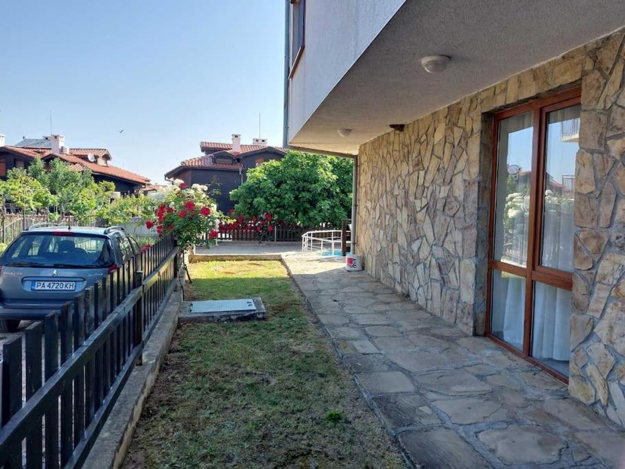 Cozy, spacious apartment near Paradise Bay