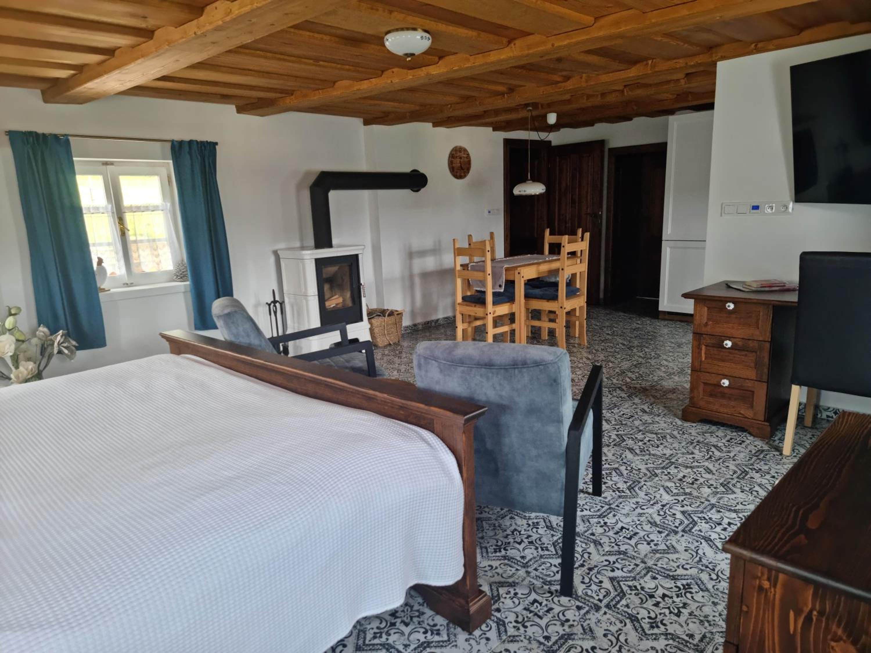 Luxusní apartmán s krbem - Kunratické Švýcarsko