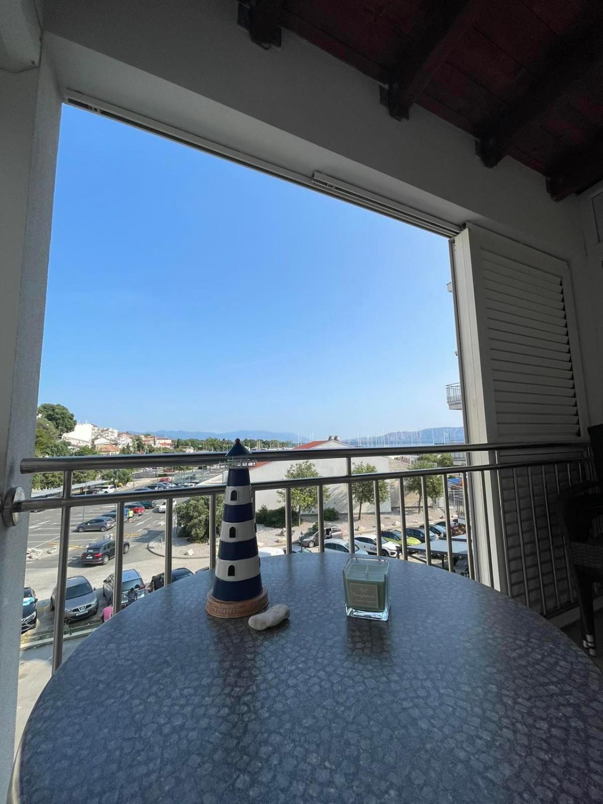Apartment XENA Novi Vinodolski - Balcony and Sea View - first row to the sea - free wifi - free parking view 2
