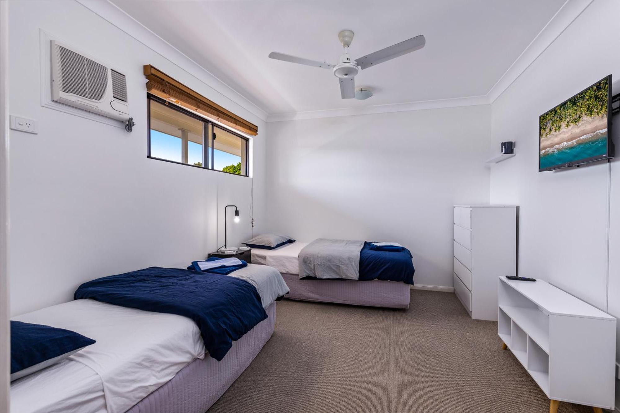 Zion Escapes Retreat on Pease, City Edge Family Apartment