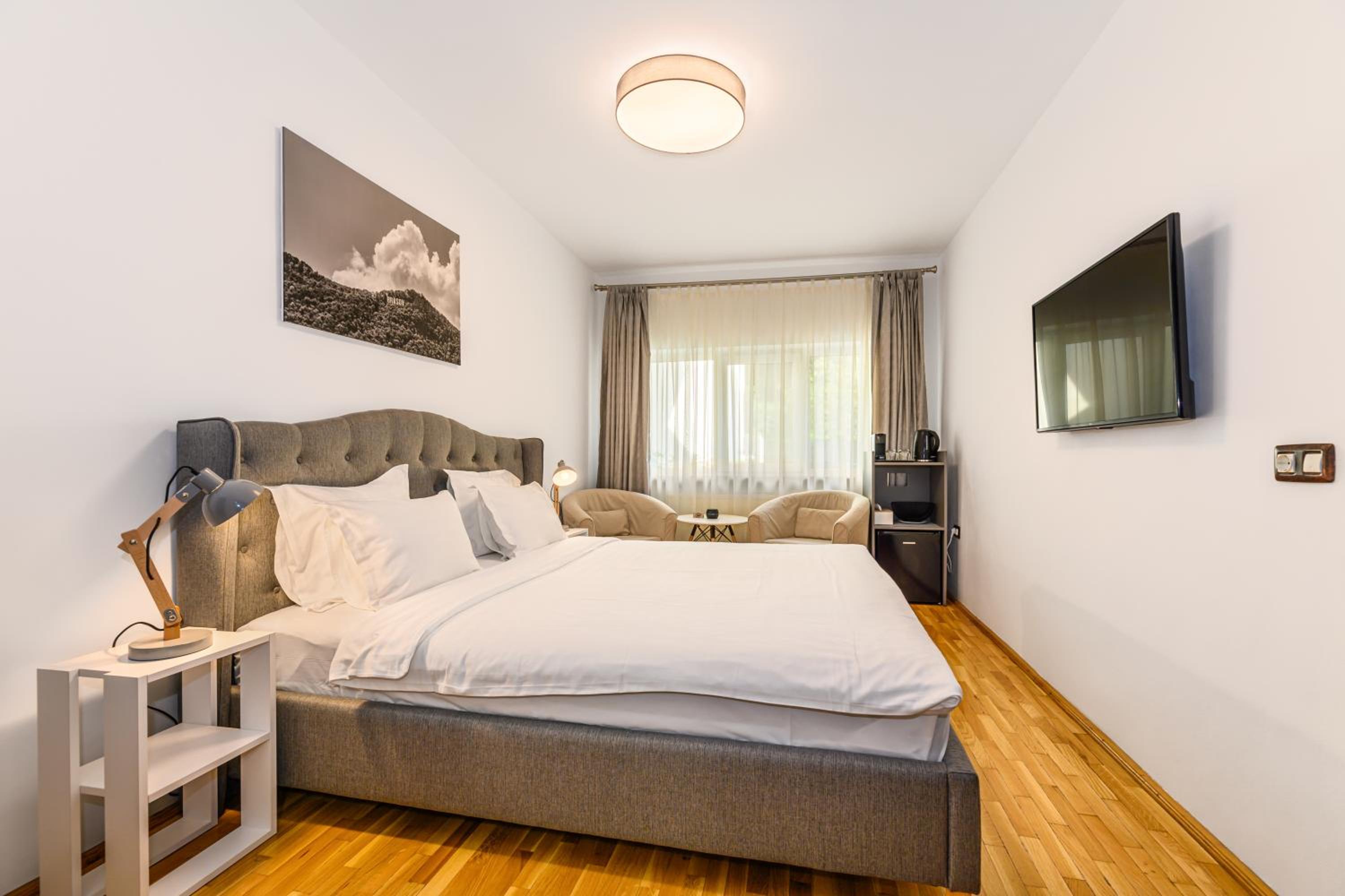 Cedrus Boutique view 3