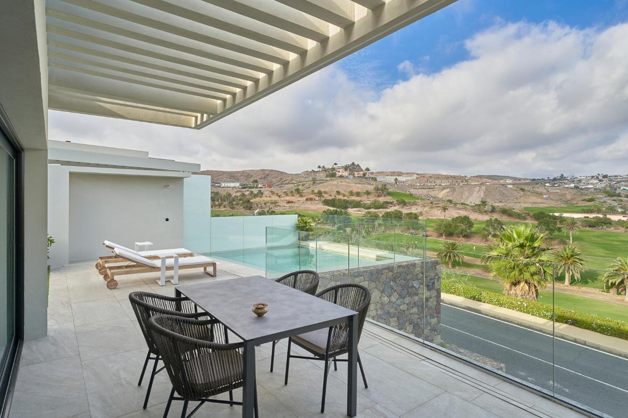 Salobre Oasis Suites