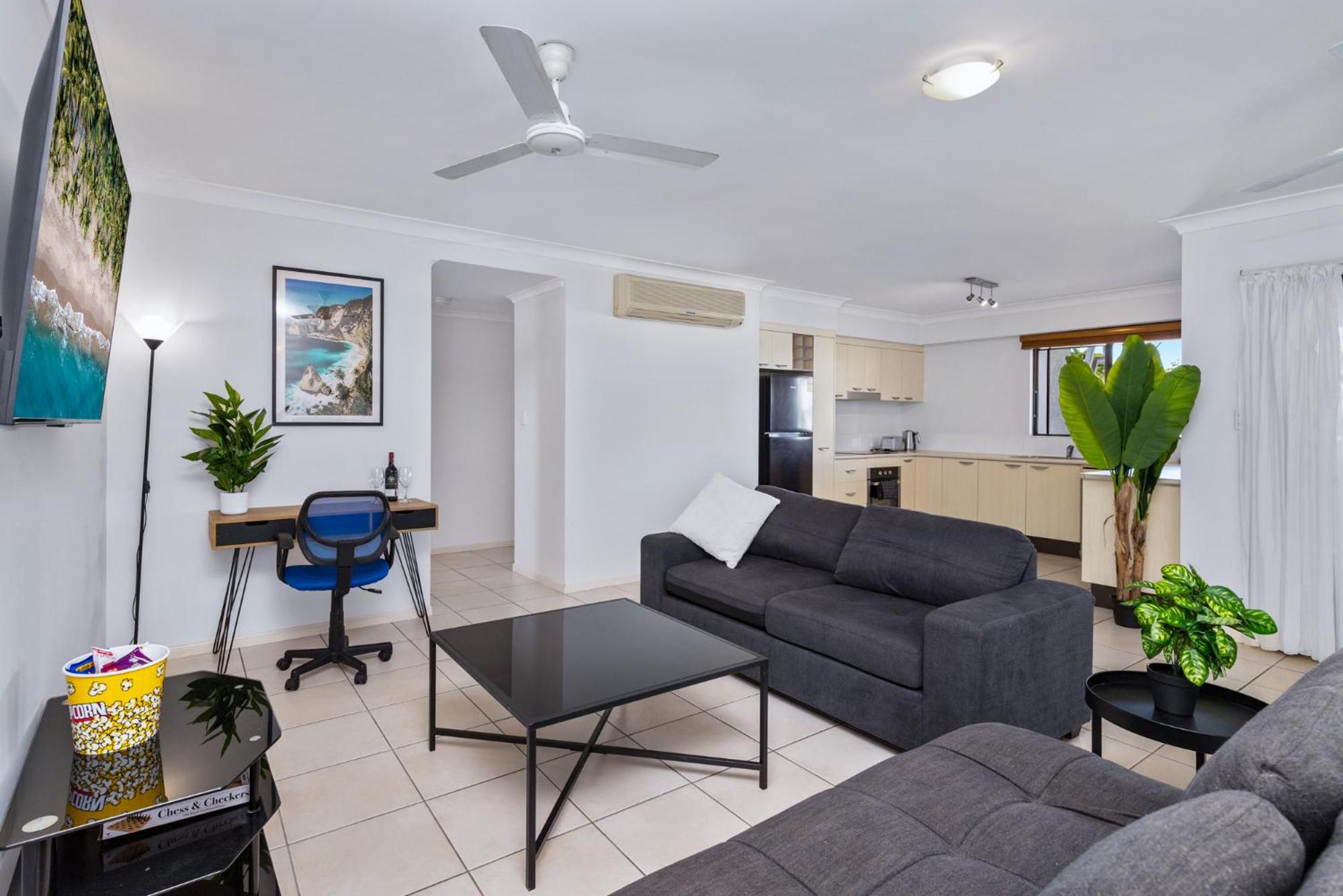 Zion Escapes Retreat on Pease, City Edge Family Apartment