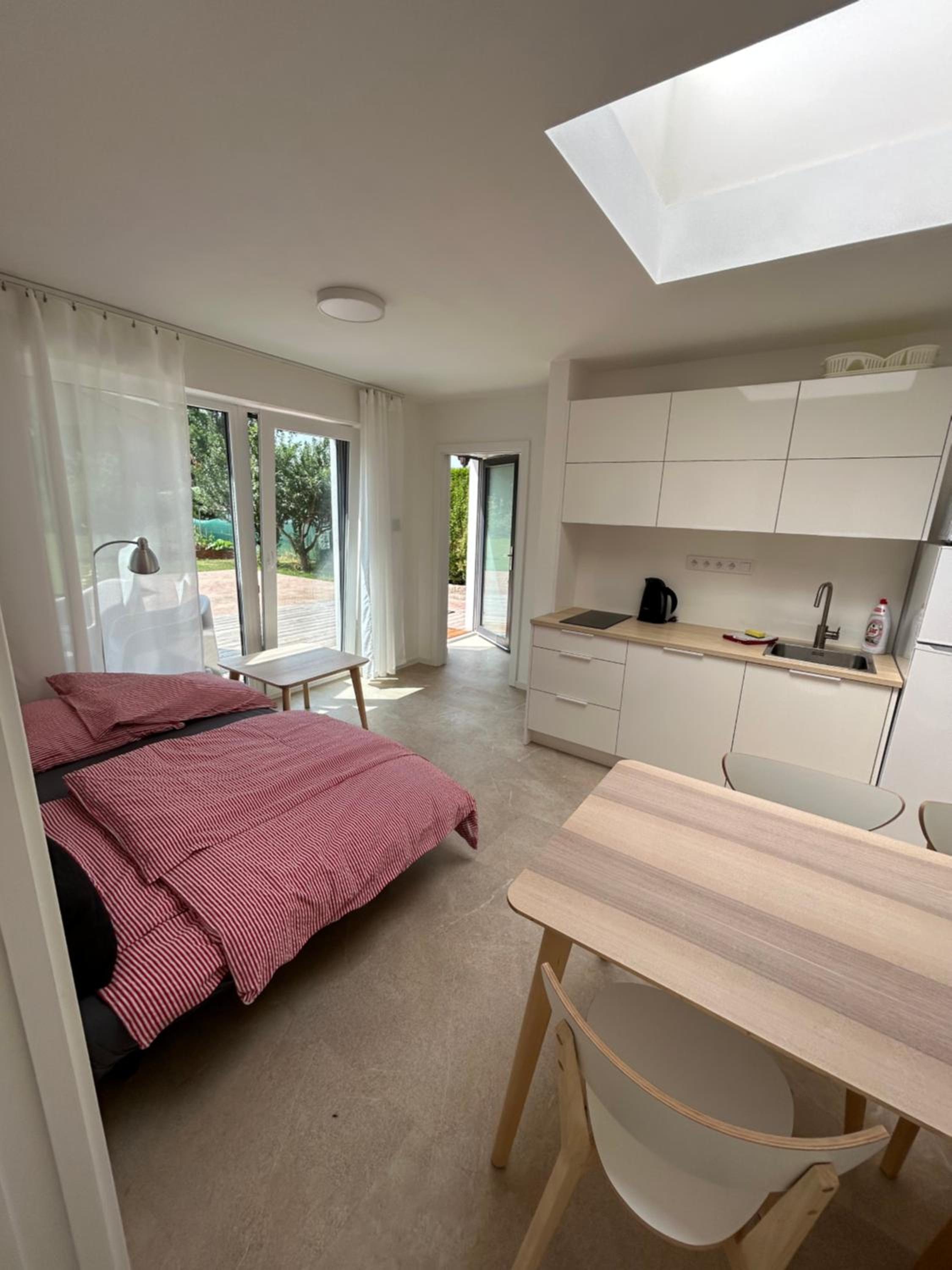 Red Travel Apartment, photo 13