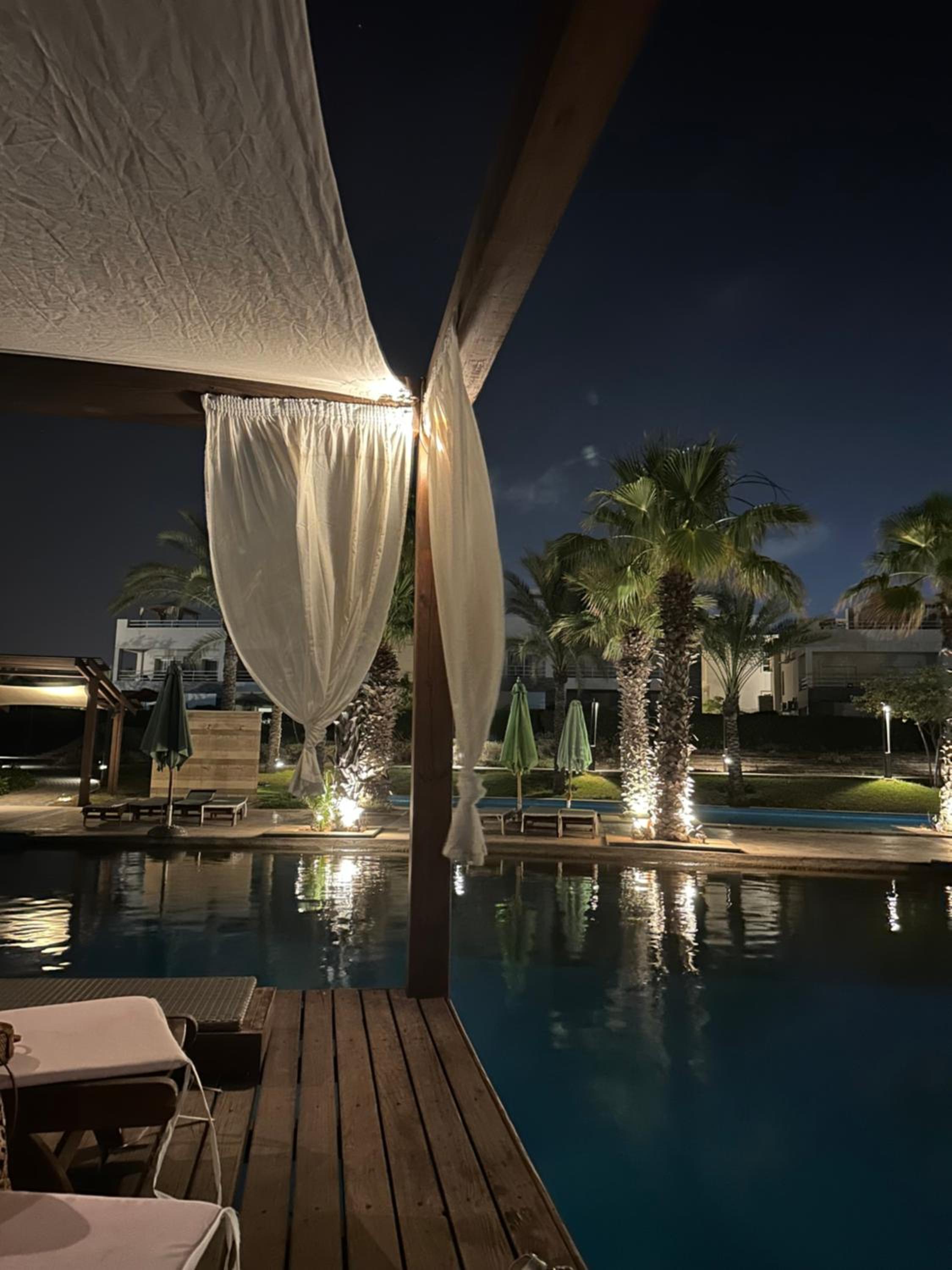 Amwaj summer house for Families