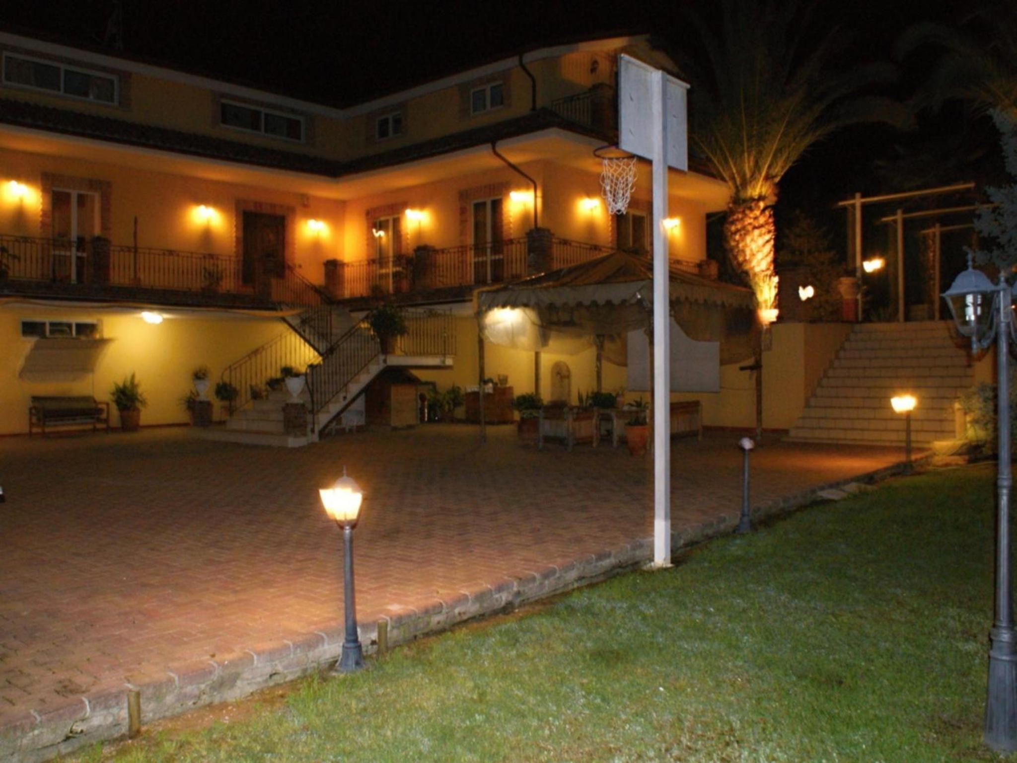 Photo 46