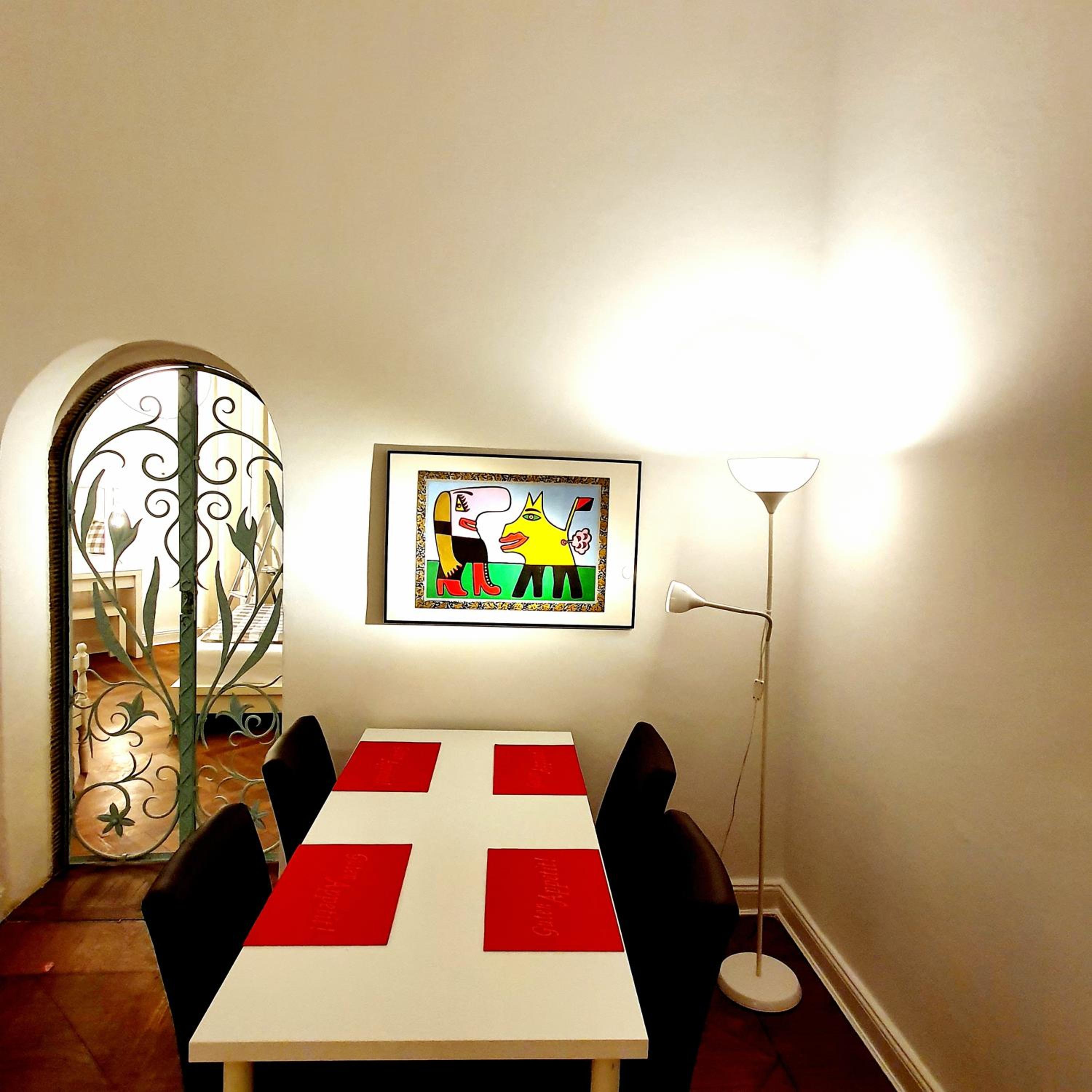 Apartment 3 large rooms with 2 separate bedbrooms close to city centre near Kudamm and KaDeWe