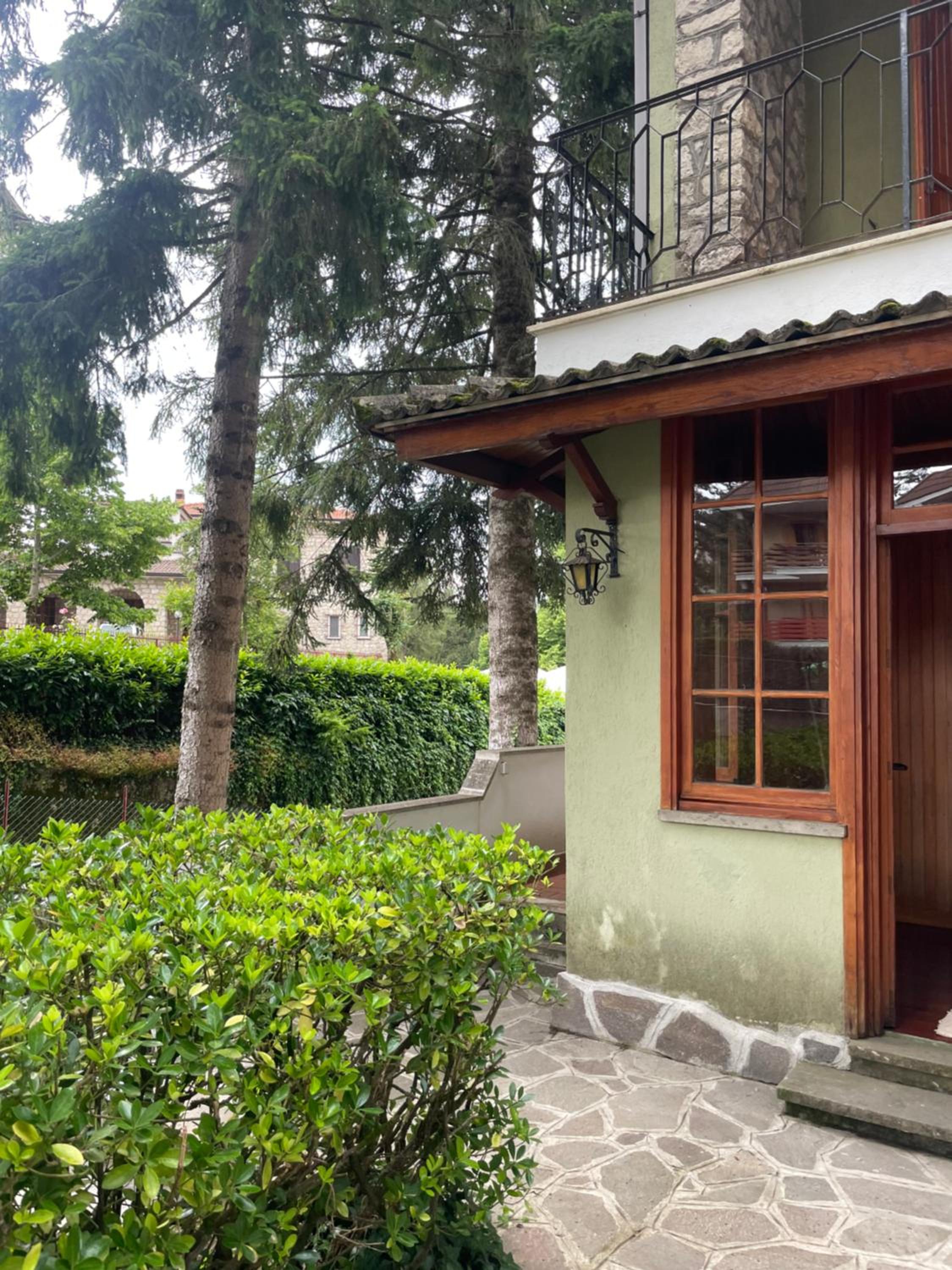 Villa prestigiosa ampie metrature view 3
