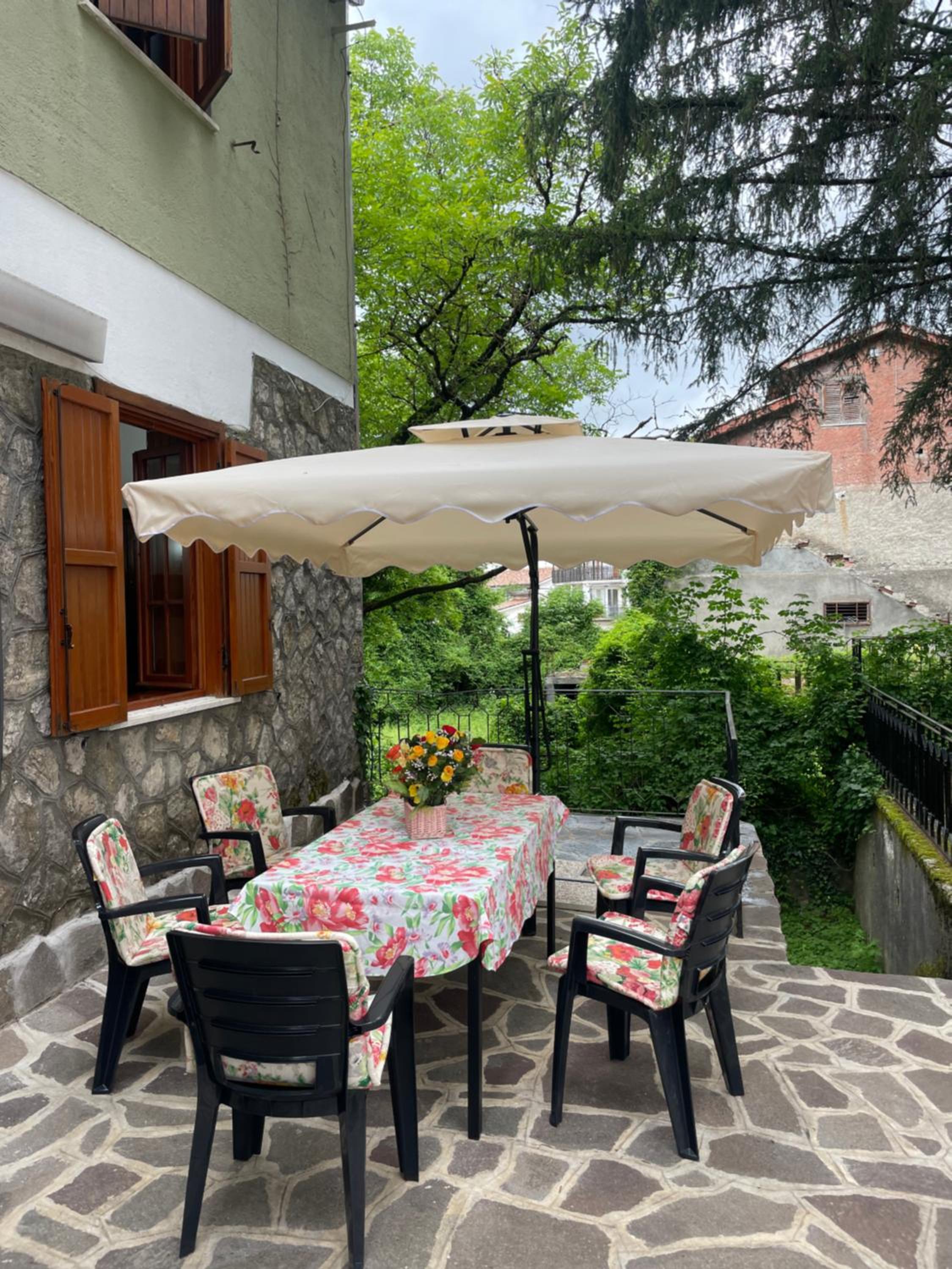 Villa prestigiosa ampie metrature view 2