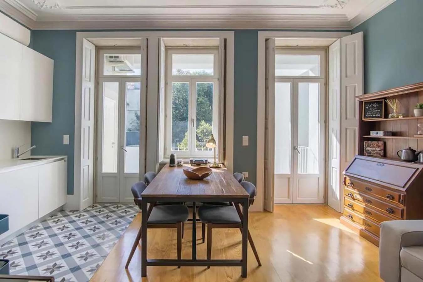 Central location with garden & equipped kitchen view 4