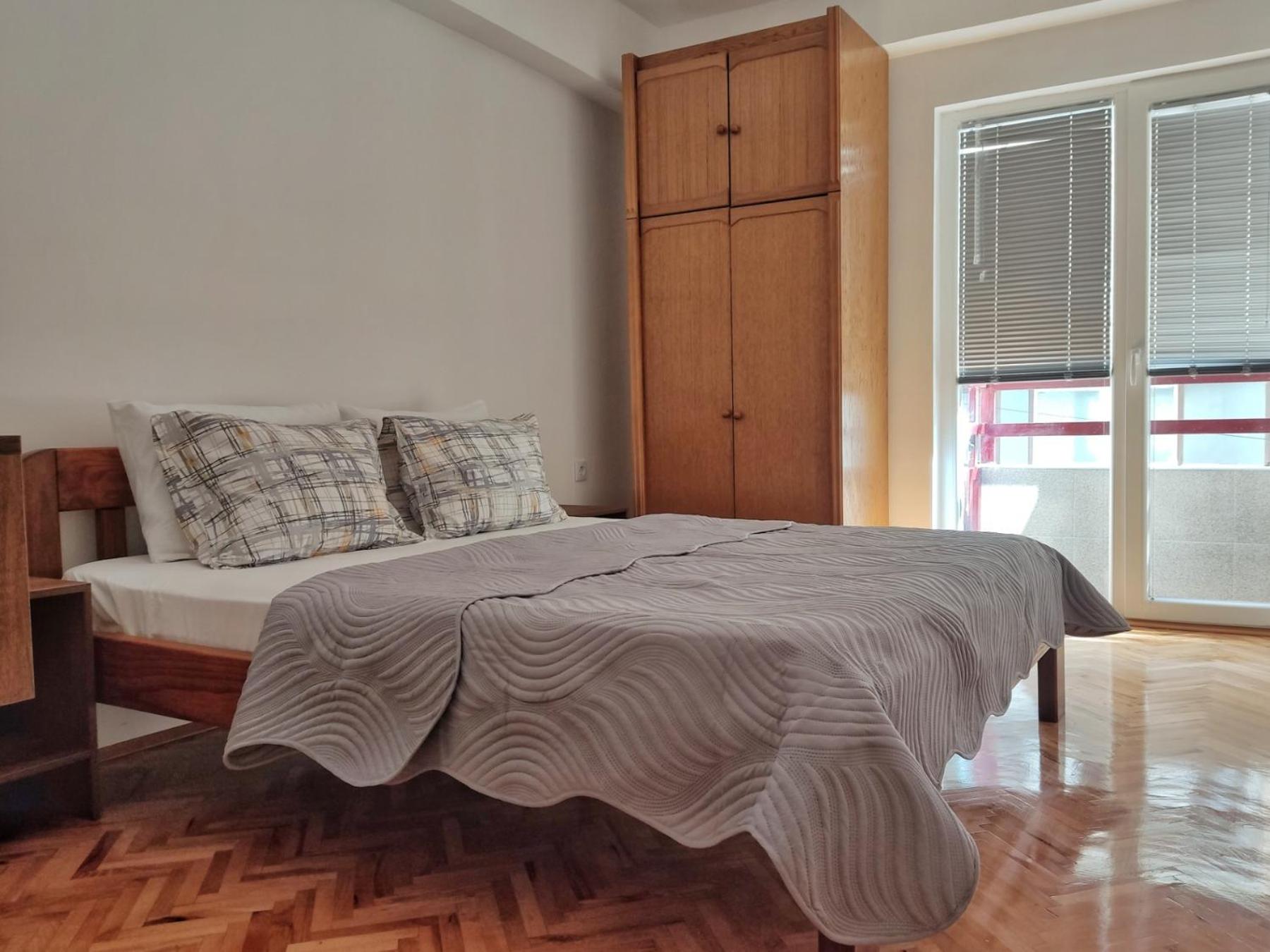 Businoski's Apartment