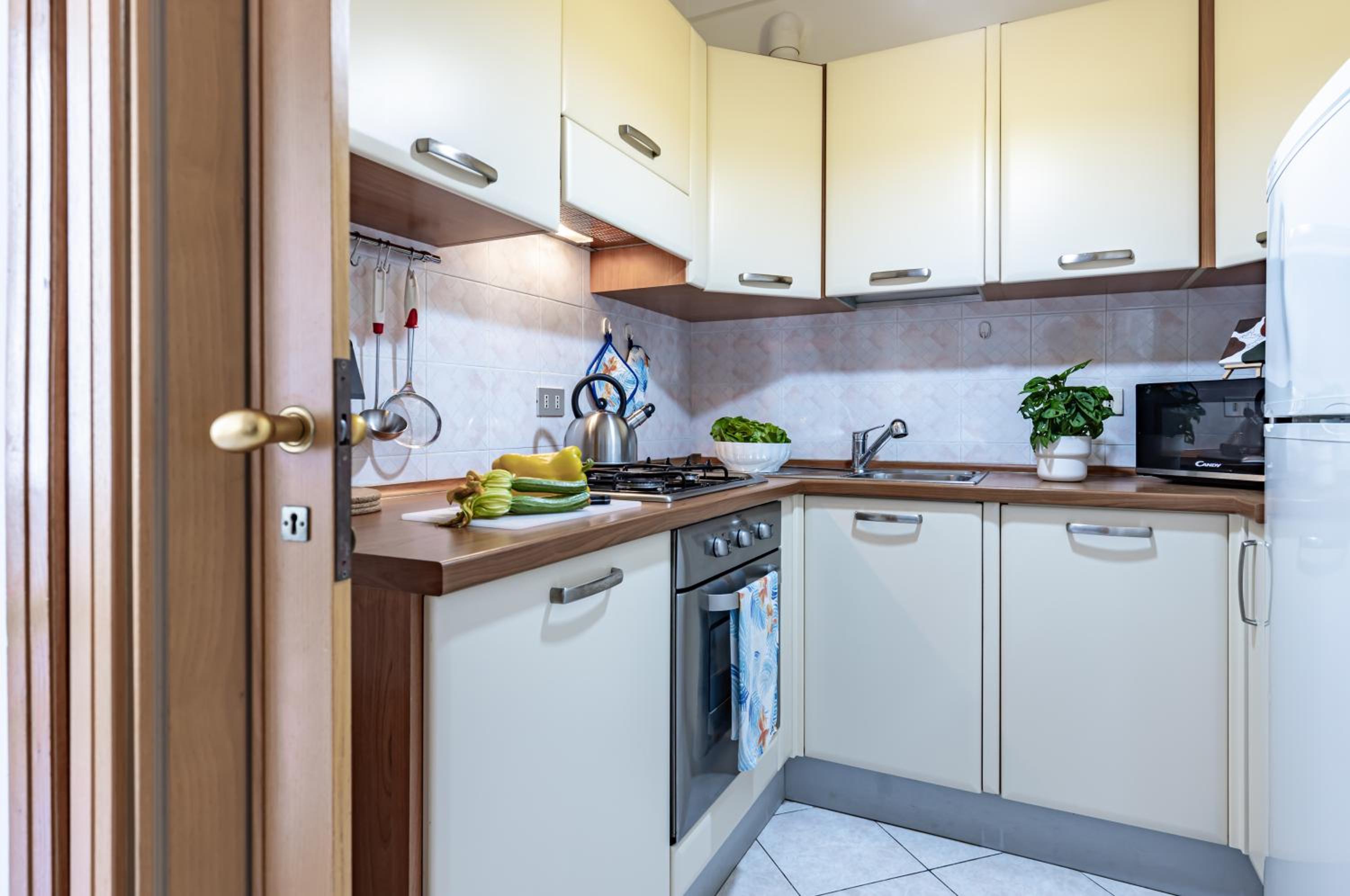 GuestHost - Apartment with Balcony near Cisanello Hospital view 2
