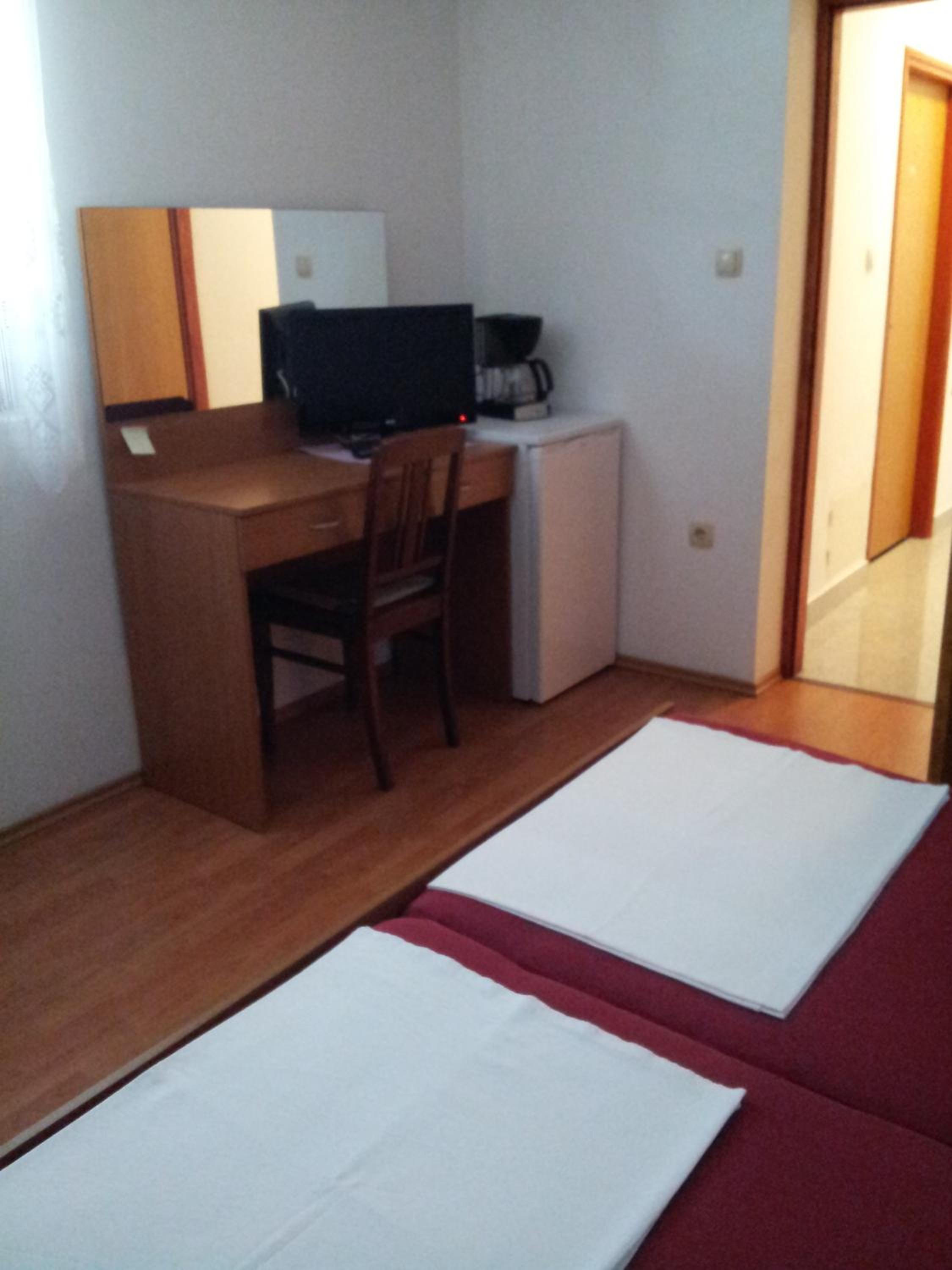 Photo 7