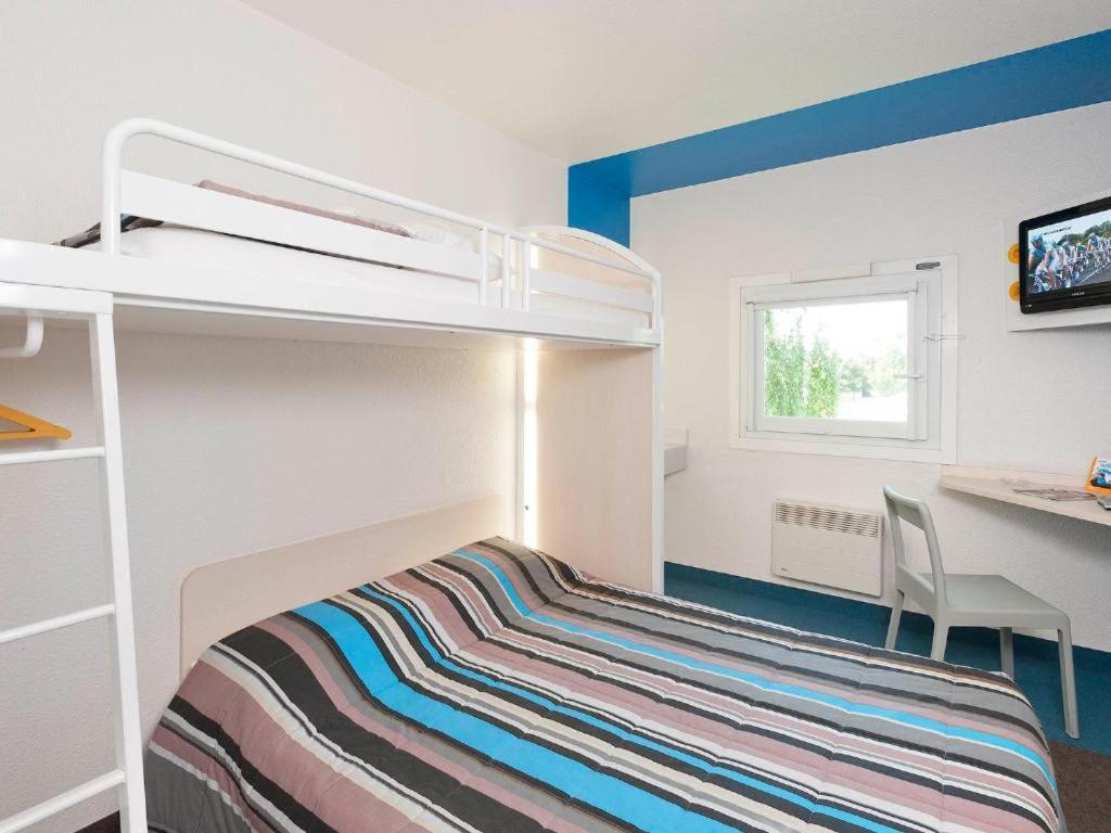 Hotel First Eco Savigny Villemoisson Centre Commercial Carrefour 4