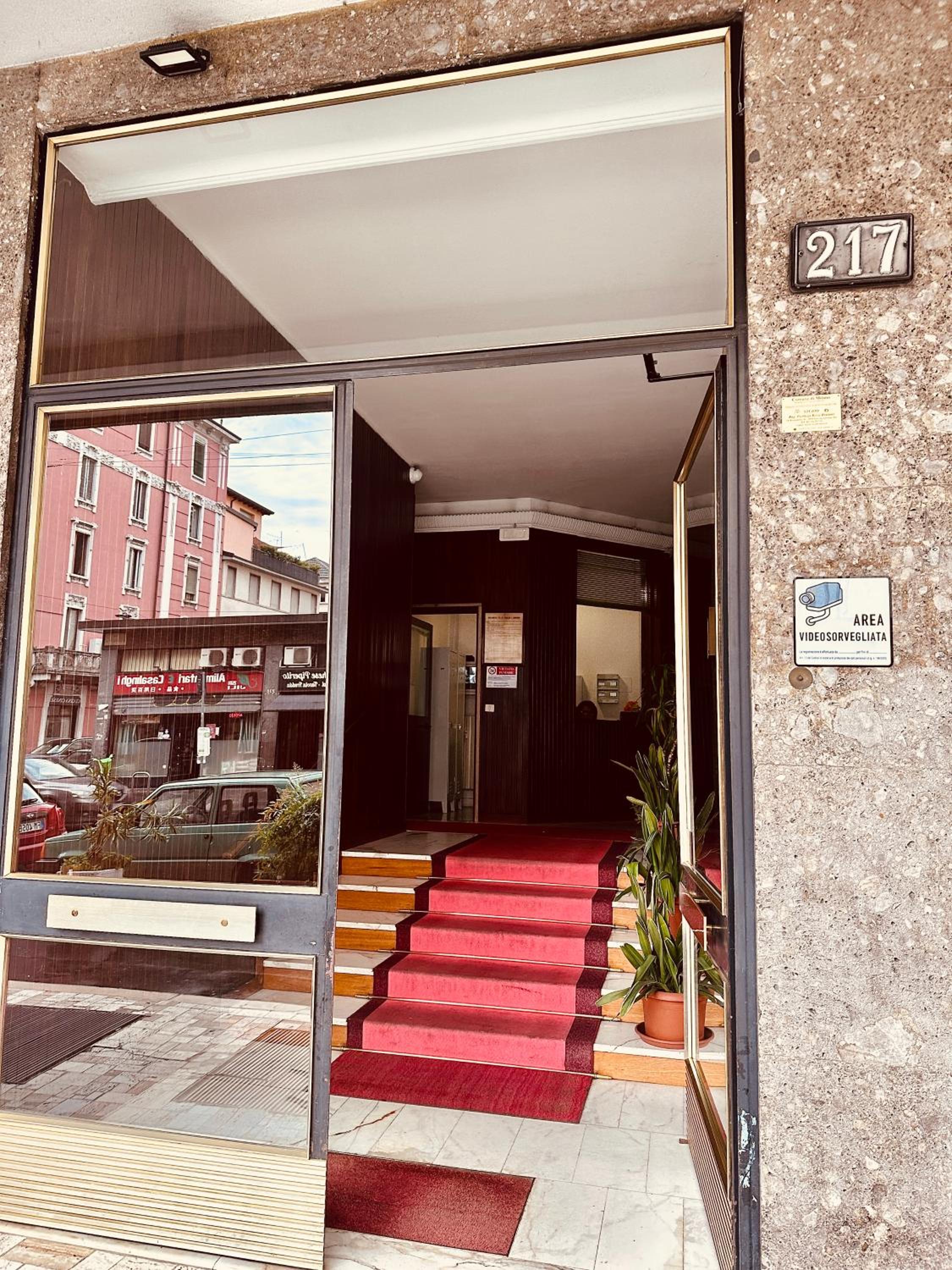 Blue Milano