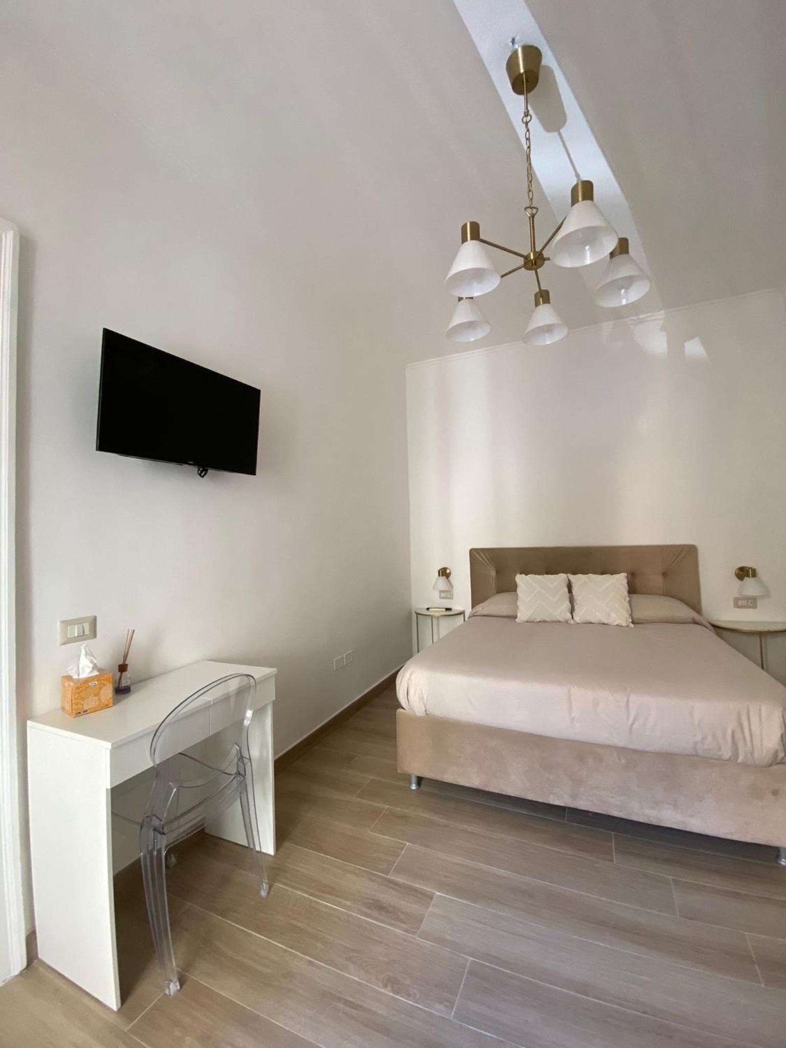 Paura Suite Apartment
