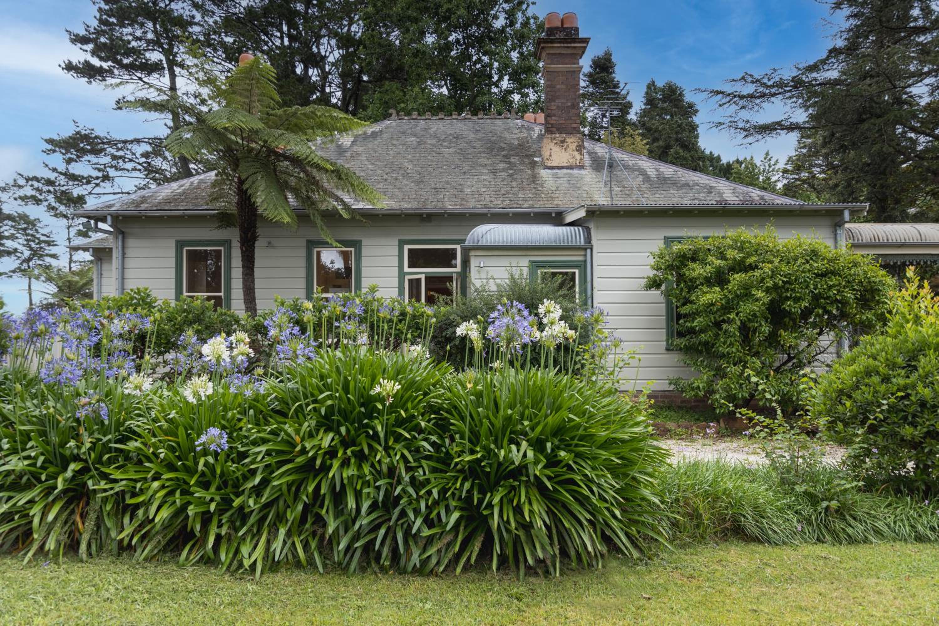 Carramar House, in the Amphitheatre of Nature